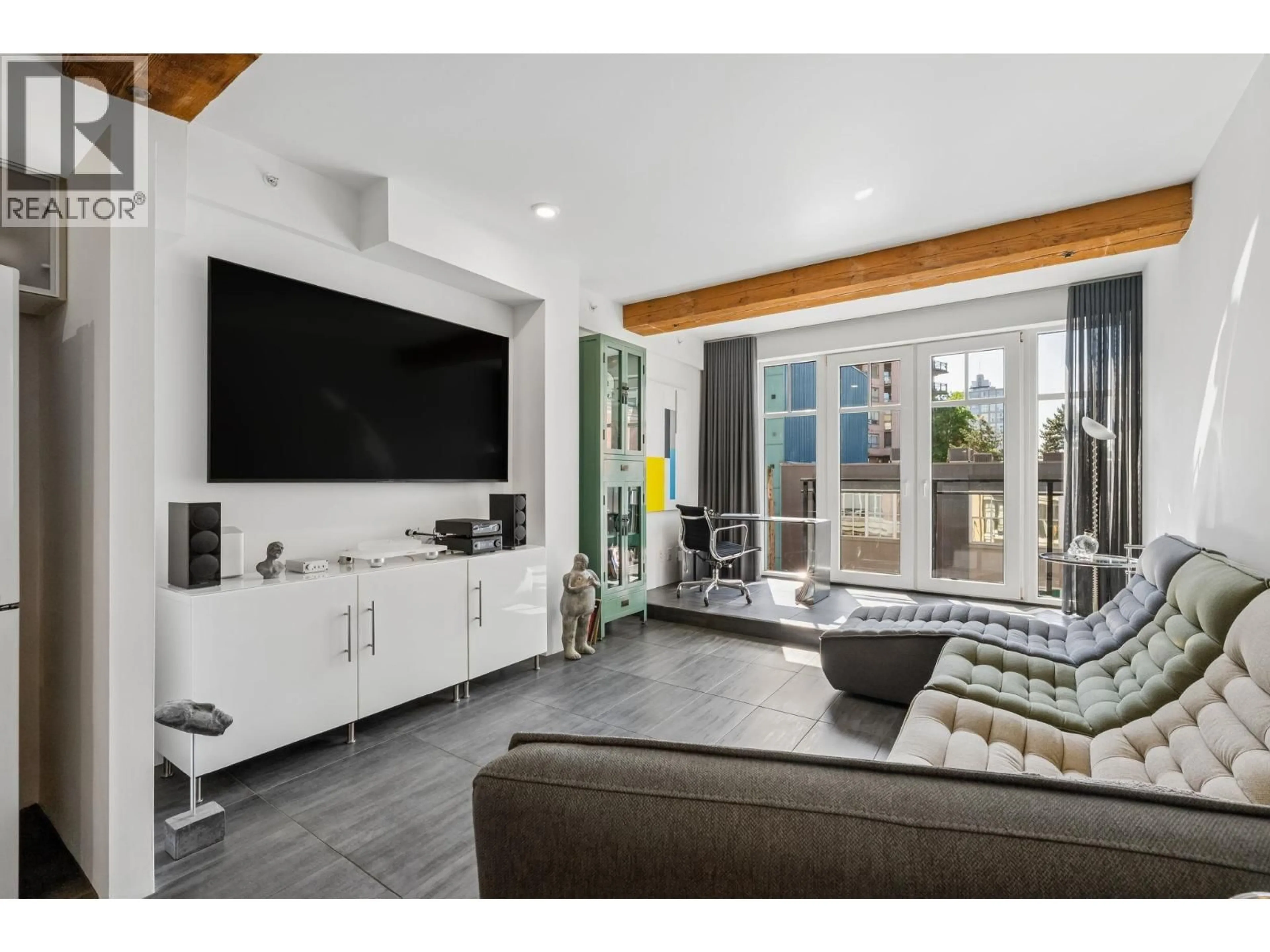 Home theater for 308 - 1275 HAMILTON STREET, Vancouver British Columbia V6B1E2