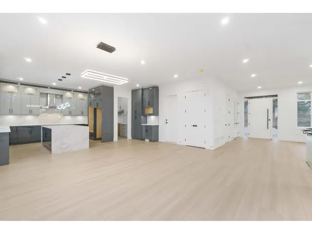 35656 CANTERBURY AVENUE, Abbotsford 3