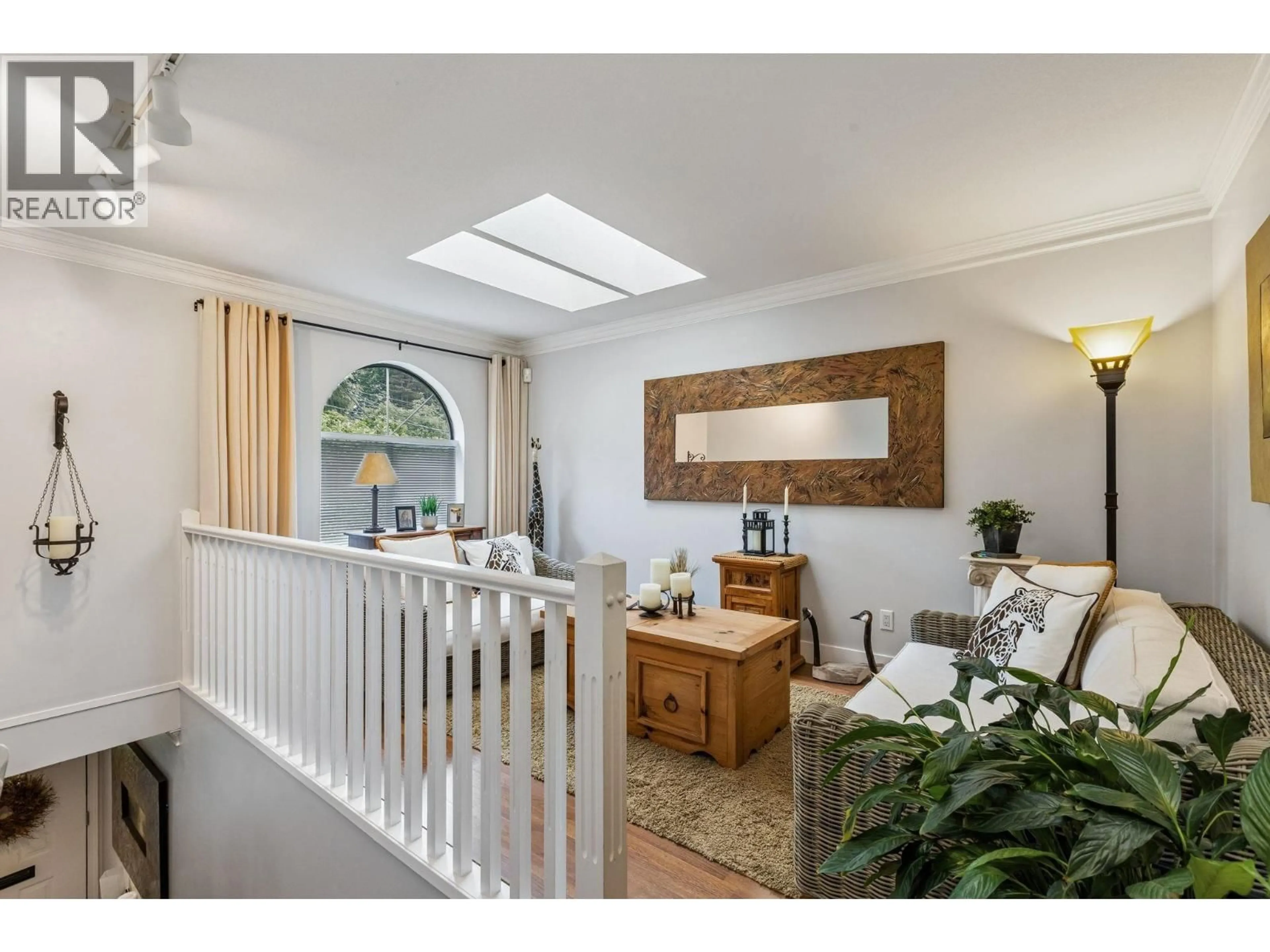 Indoor entryway for 3491 ST. GEORGES AVENUE, North Vancouver British Columbia V7N1V7