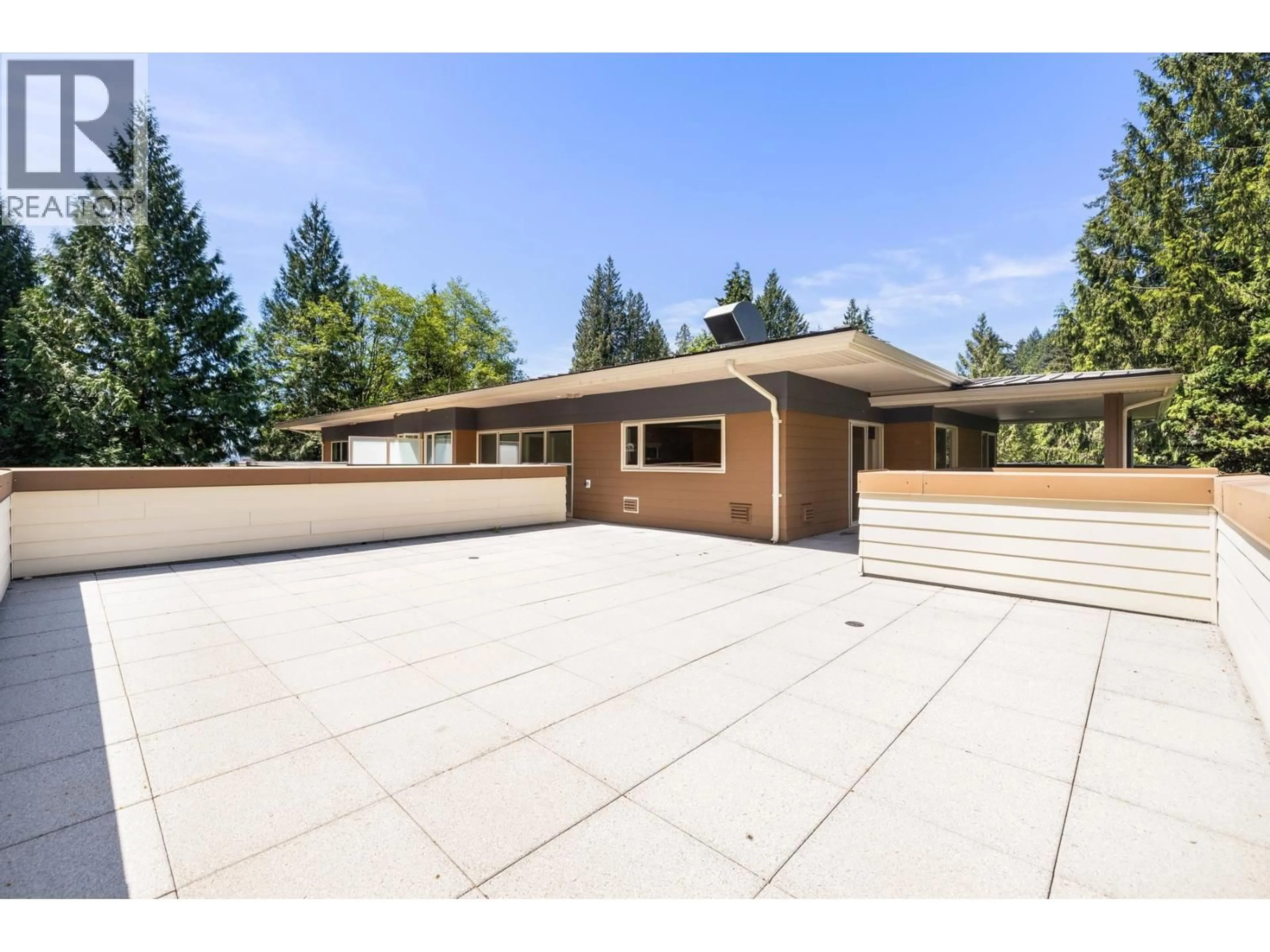 Patio, unknown for PH2 - 2832 CAPILANO ROAD, North Vancouver British Columbia V7R4H5