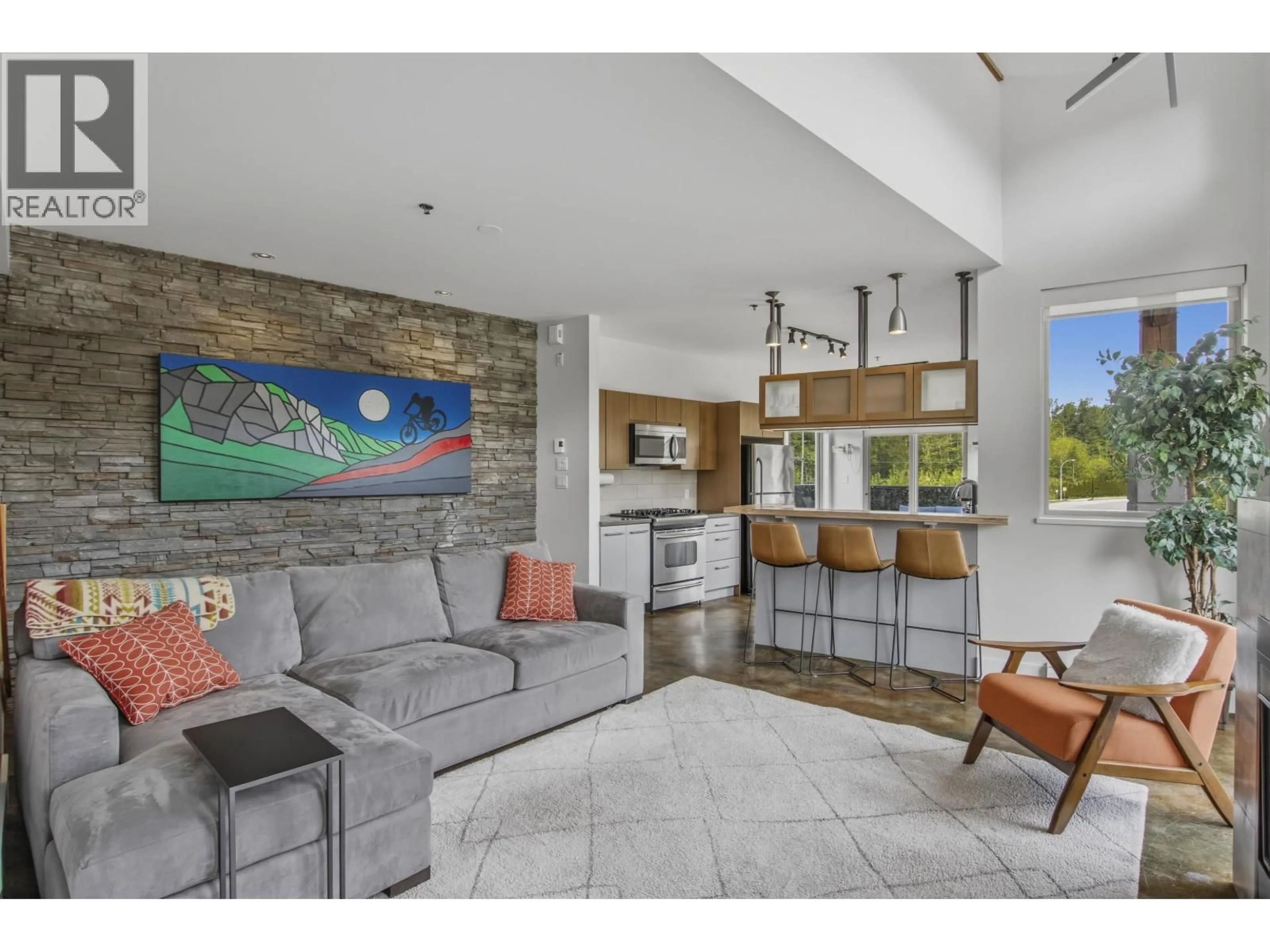 Open concept kitchen, unknown for 2 - 40775 TANTALUS ROAD, Squamish British Columbia V8B0N2