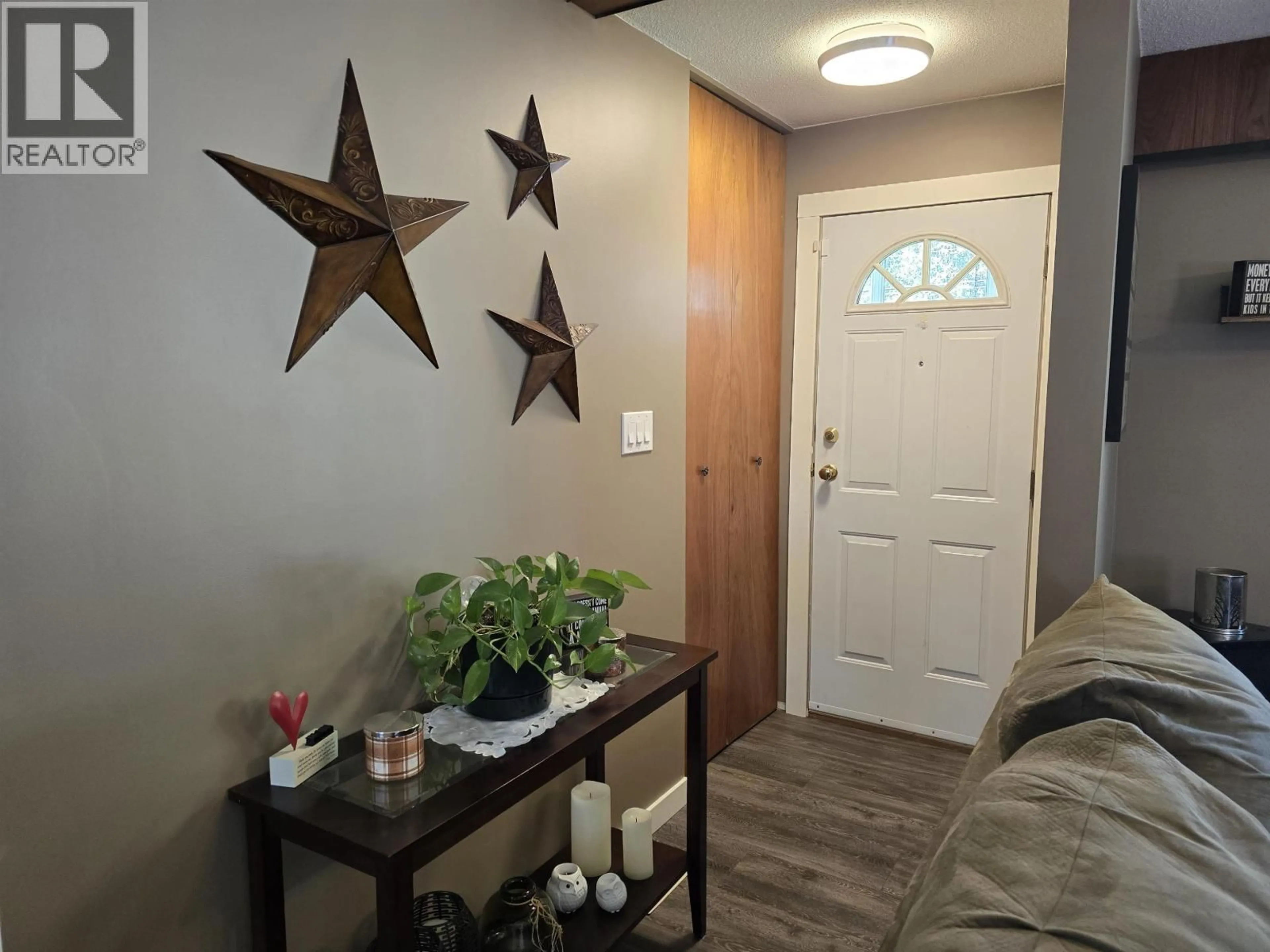 Indoor entryway for 510 PERRY STREET, Quesnel British Columbia V2J1N9