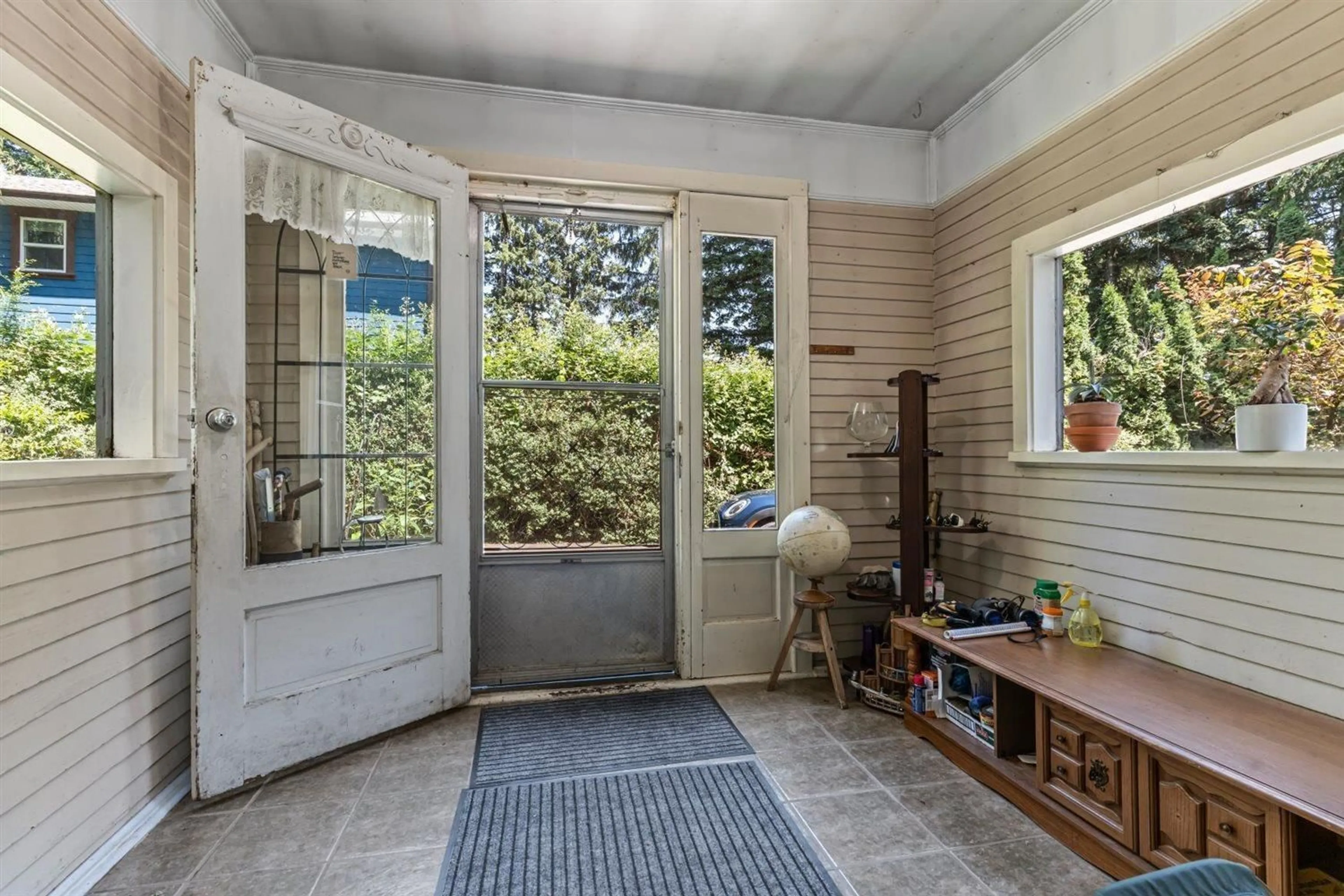 Indoor entryway for 51098 YALE ROAD, Rosedale British Columbia V0X1X2