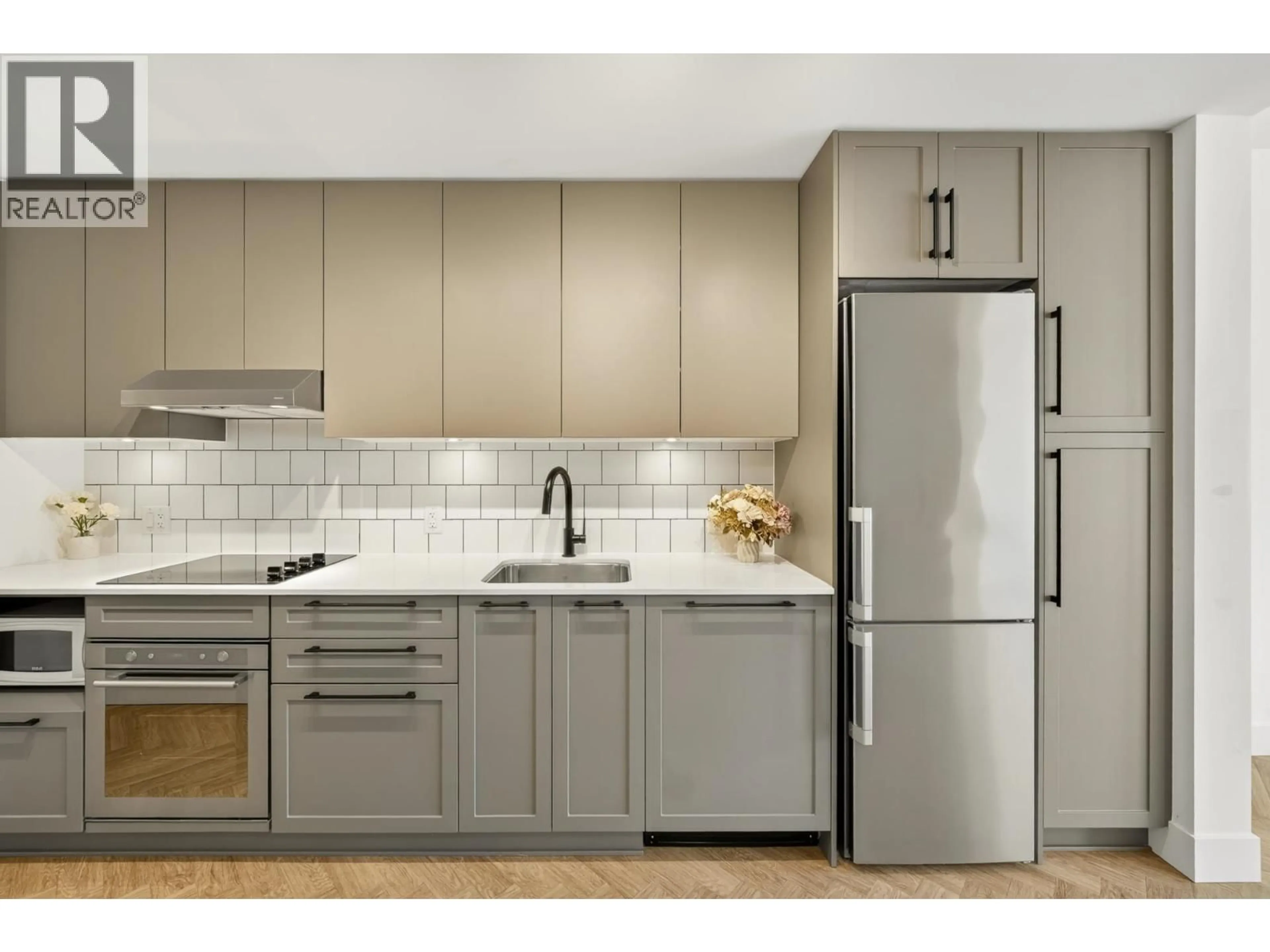 Standard kitchen, ceramic/tile floor for 504 - 9228 SLOPES MEWS, Burnaby British Columbia V5A0E9