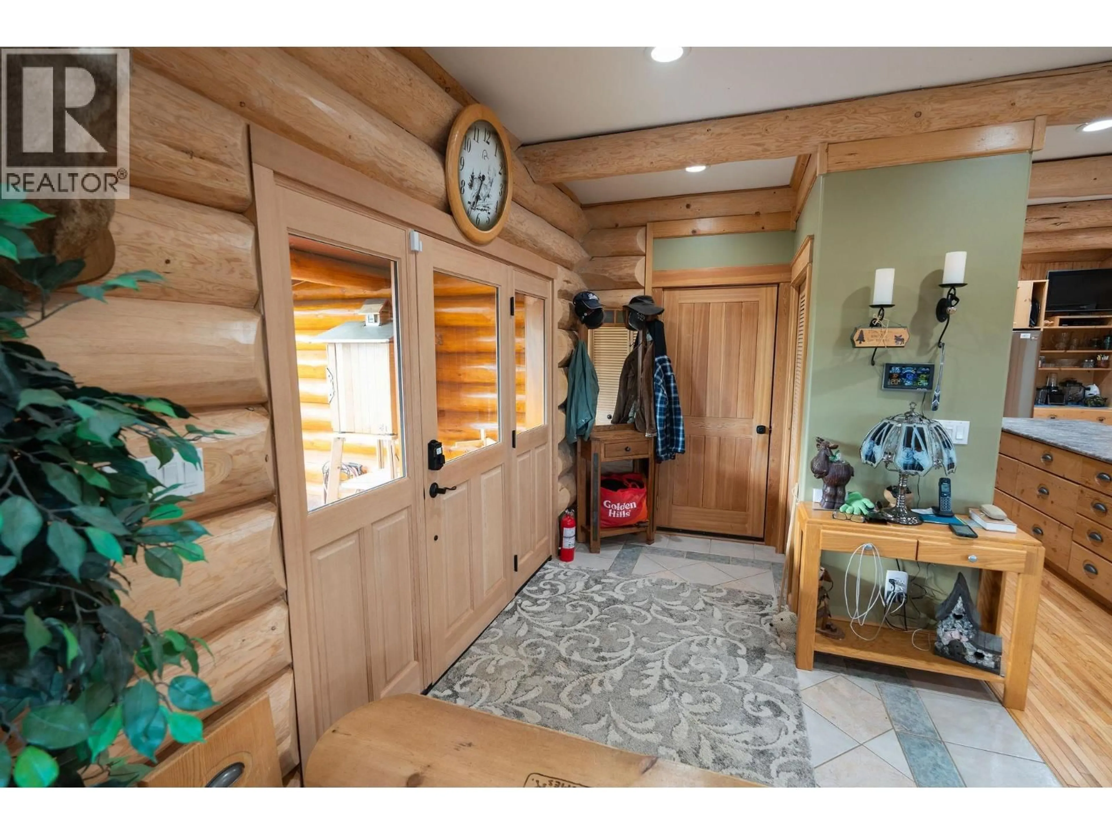Indoor entryway for 3754 HORSEFLY ROAD, Horsefly British Columbia V0K2G0