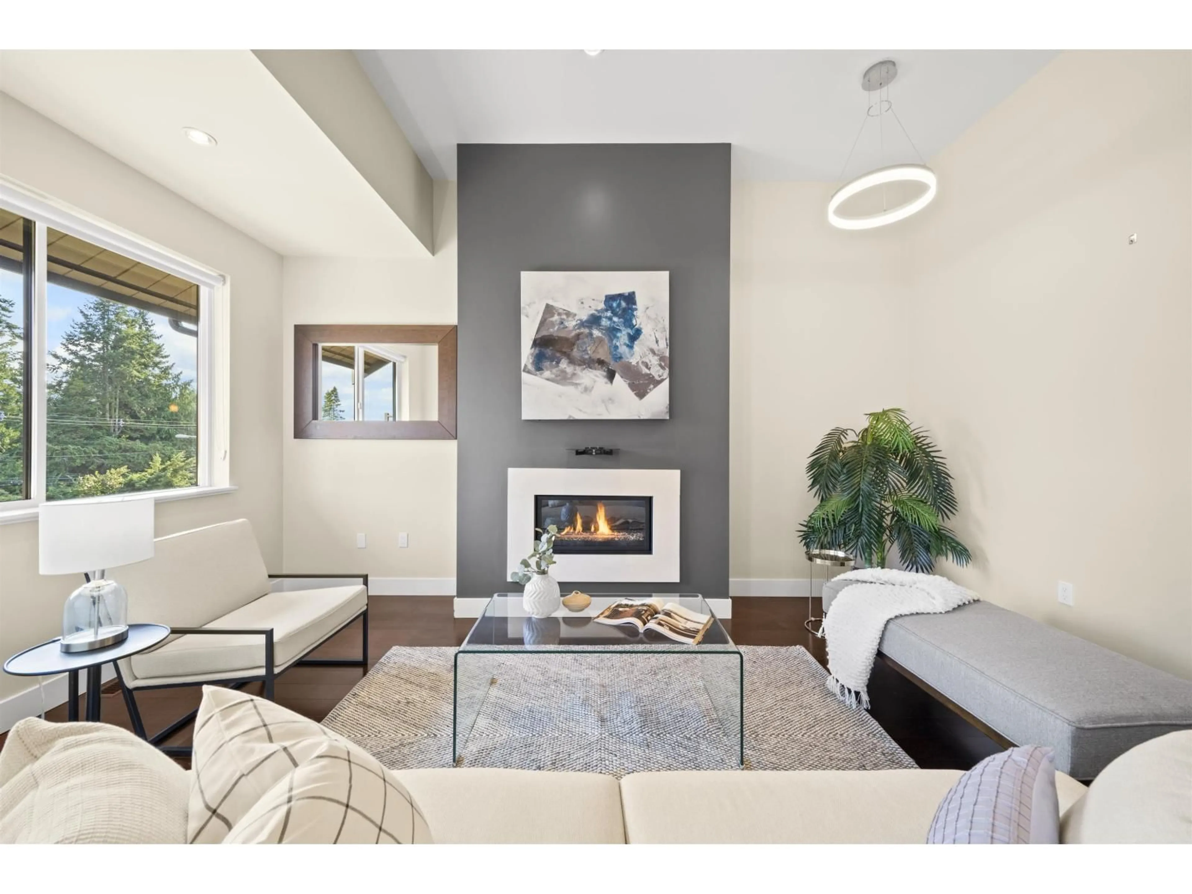 Living room with furniture, unknown for 209 - 13585 16 AVENUE, Surrey British Columbia V4A1P6
