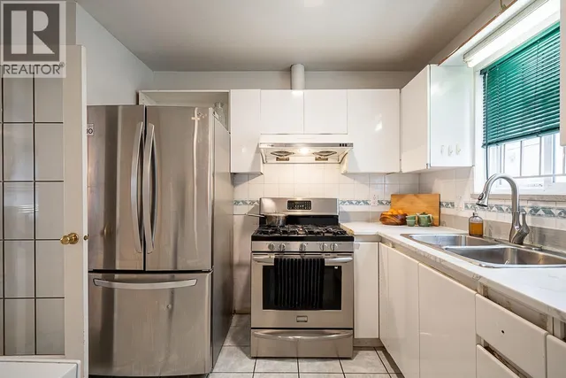 1407 12TH AVENUE, Vancouver 5