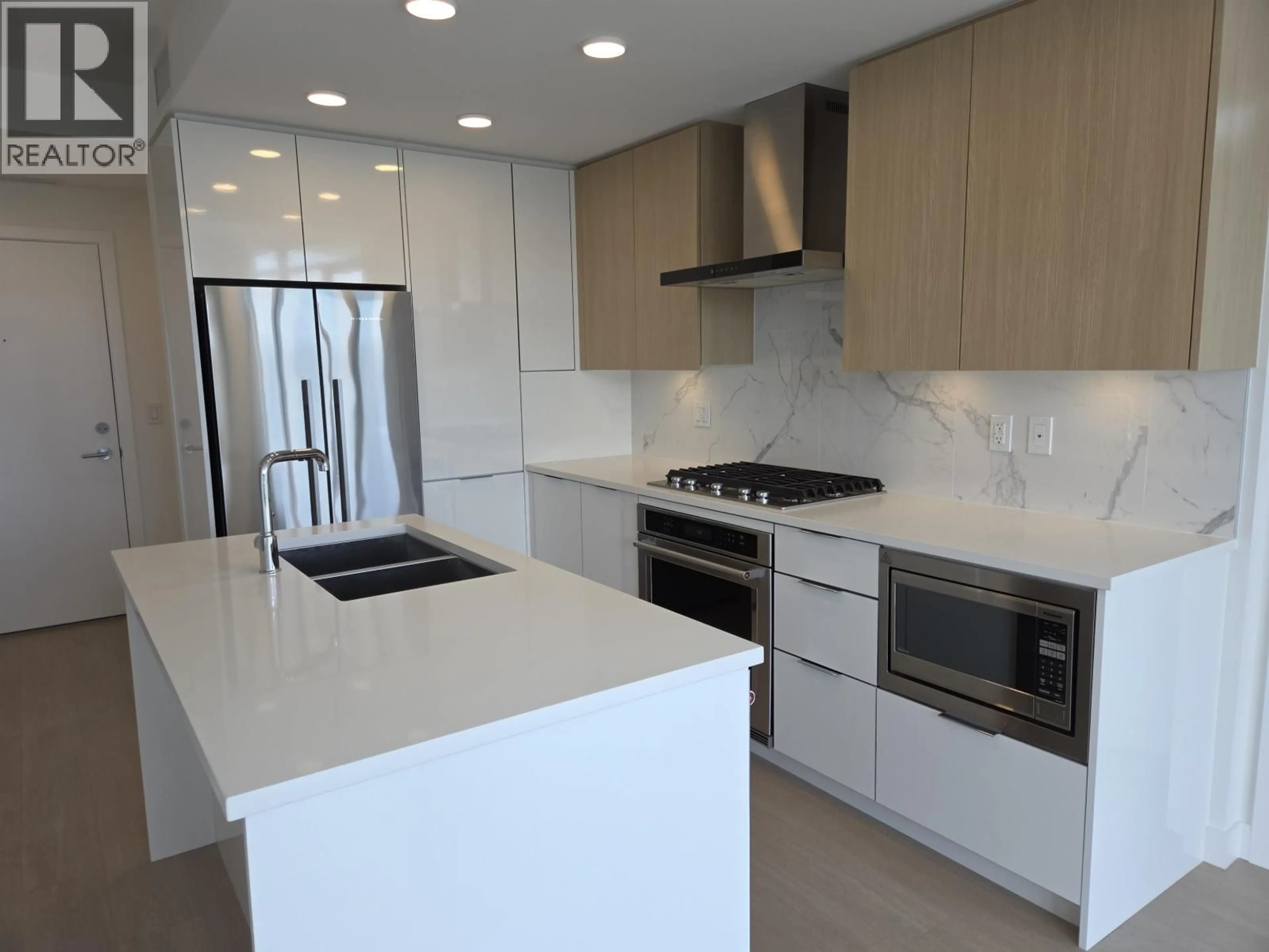 Unknown for 407 - 7769 PARK CRESCENT, Burnaby British Columbia V3N0J7