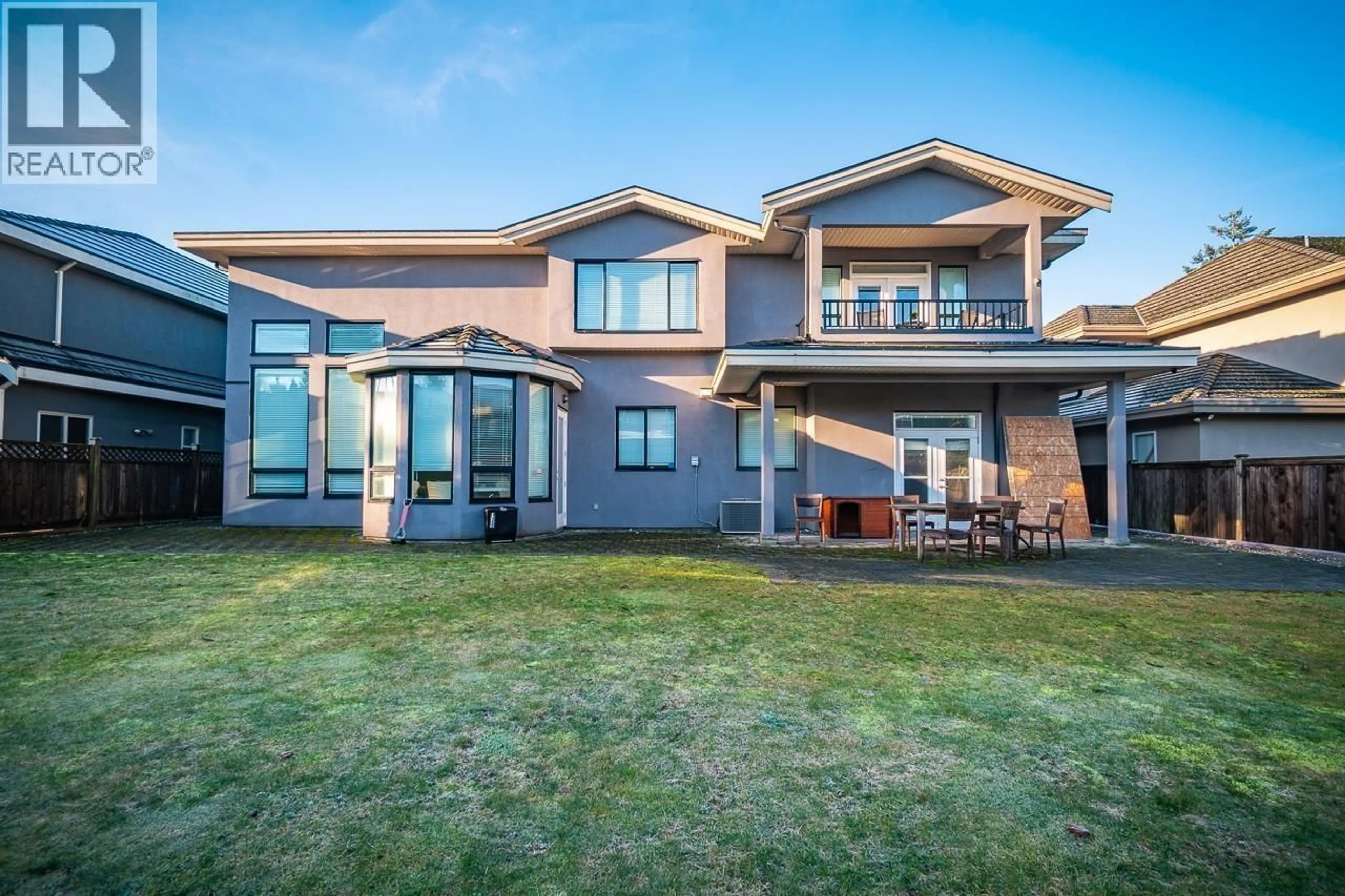 Home with brick exterior material, building for 9820 GILHURST CRESCENT, Richmond British Columbia V7A1P2