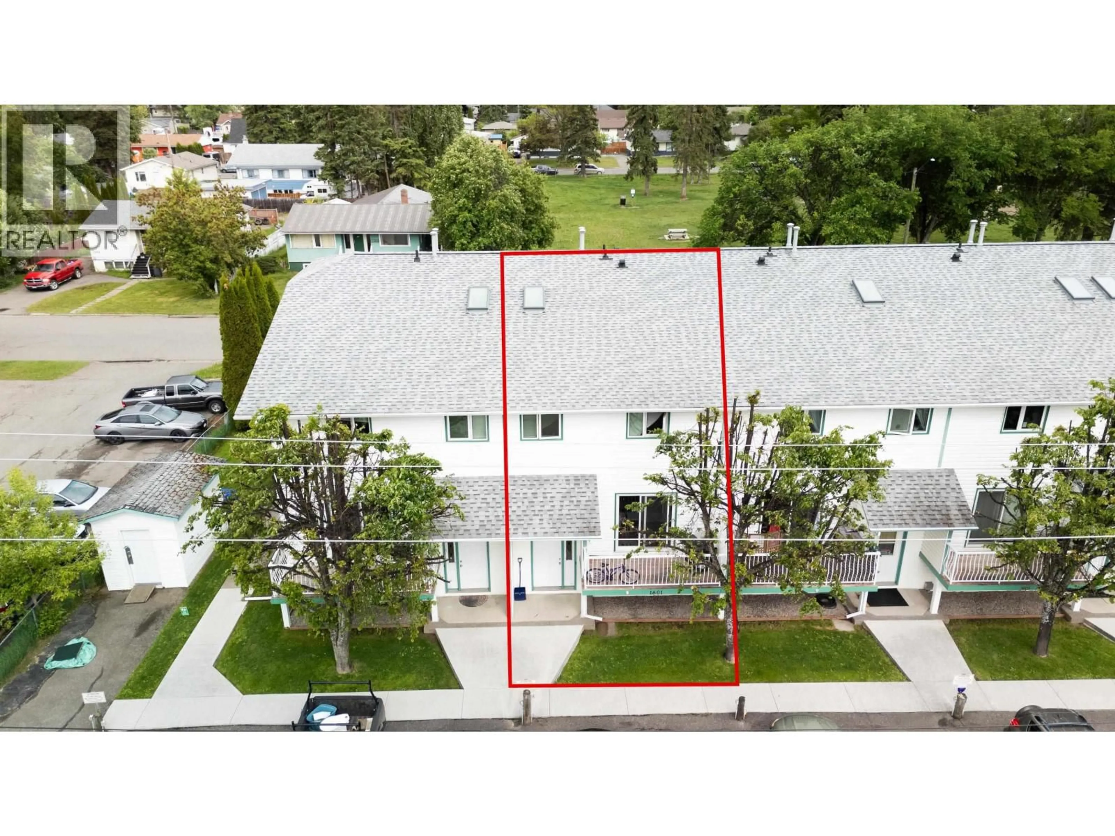 A pic from outside/outdoor area/front of a property/back of a property/a pic from drone, street for 213 - 1601 INGLEDEW STREET, Prince George British Columbia V2L1K6
