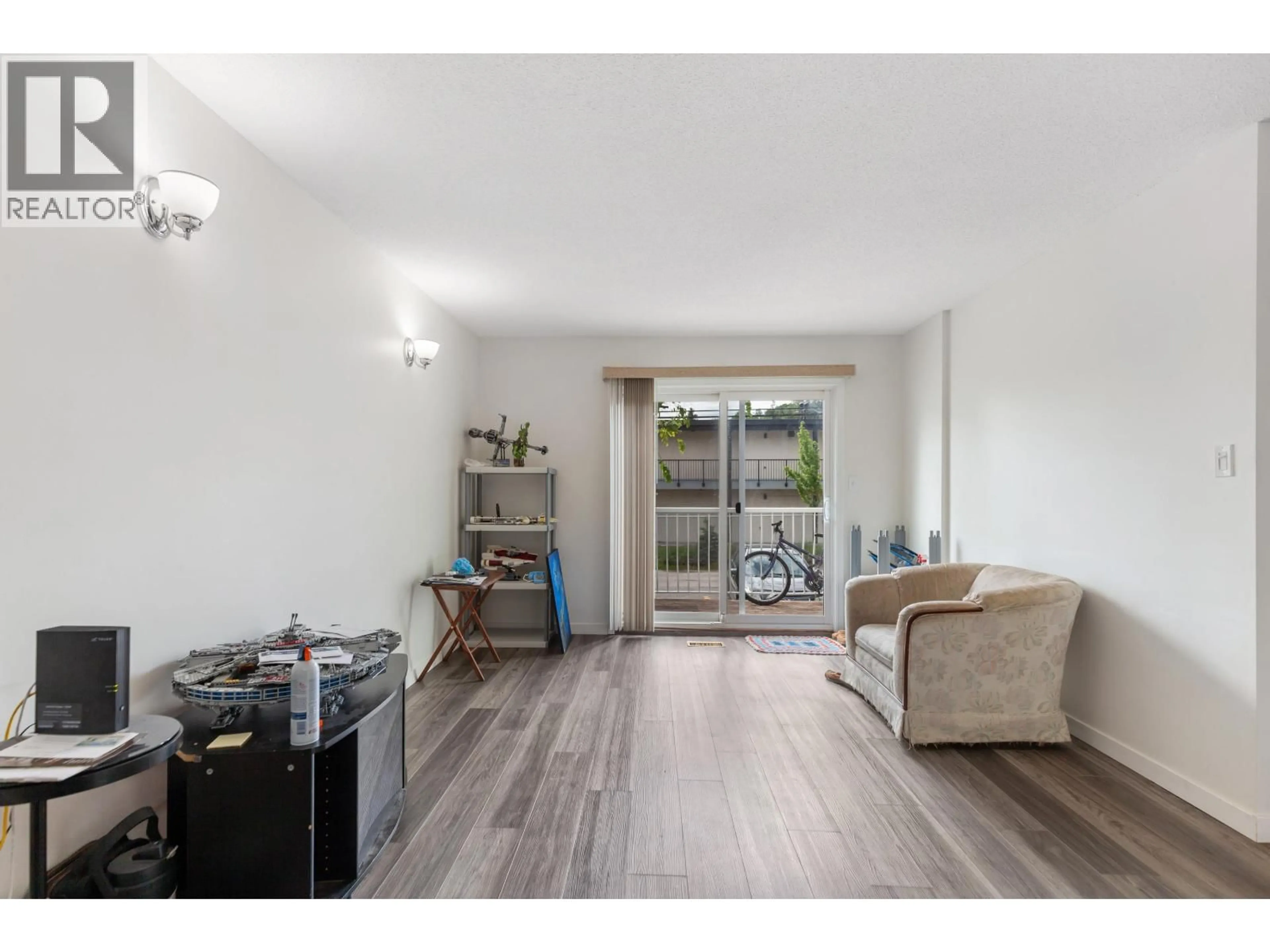 A pic of a room for 213 - 1601 INGLEDEW STREET, Prince George British Columbia V2L1K6