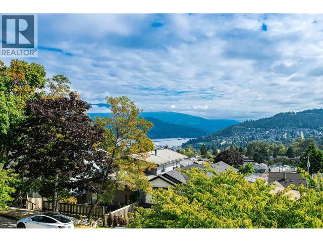 155 ELLESMERE AVENUE, Burnaby 3