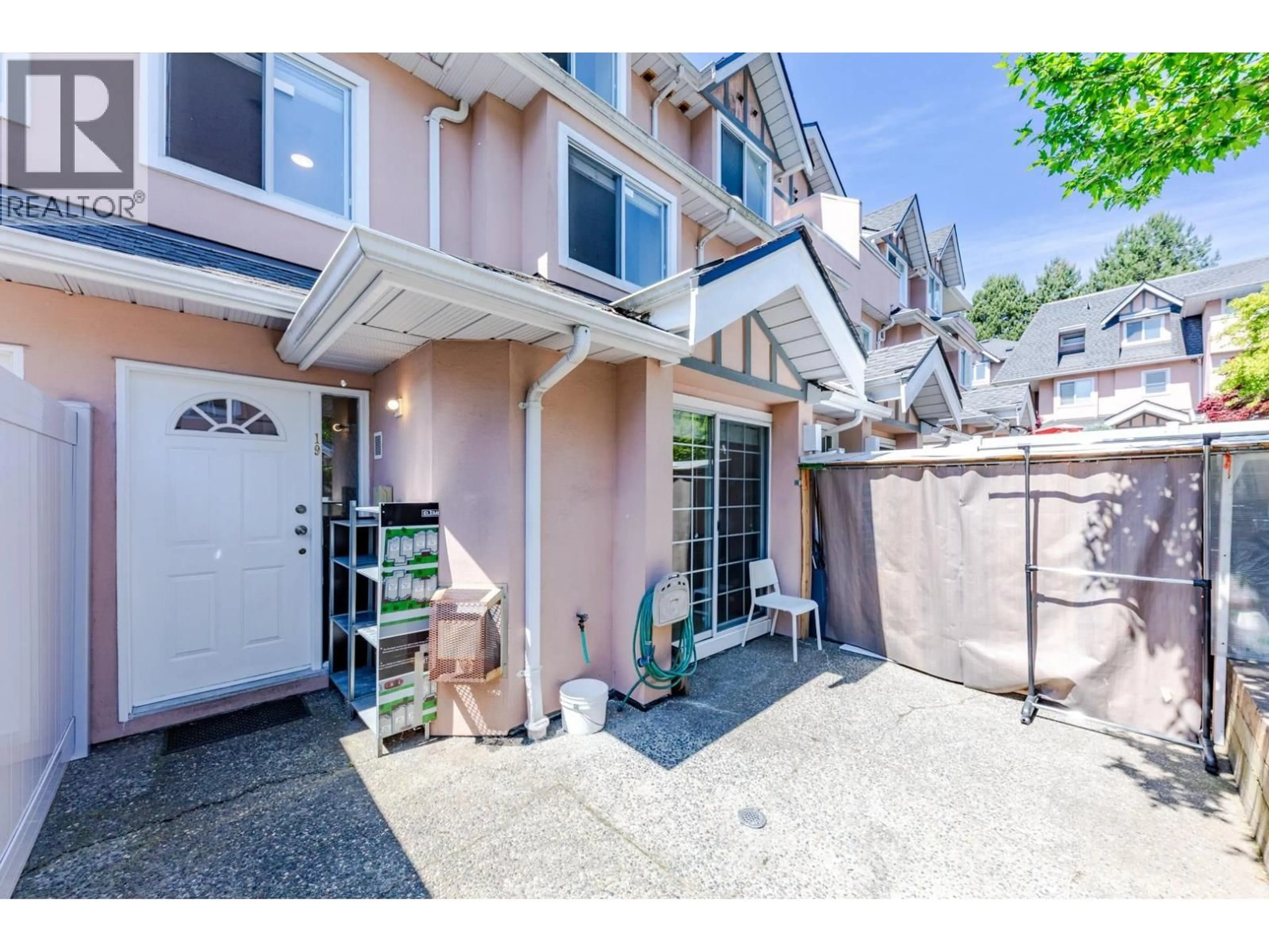 Patio, street for 19 - 7433 16TH STREET, Burnaby British Columbia V3N4Z5