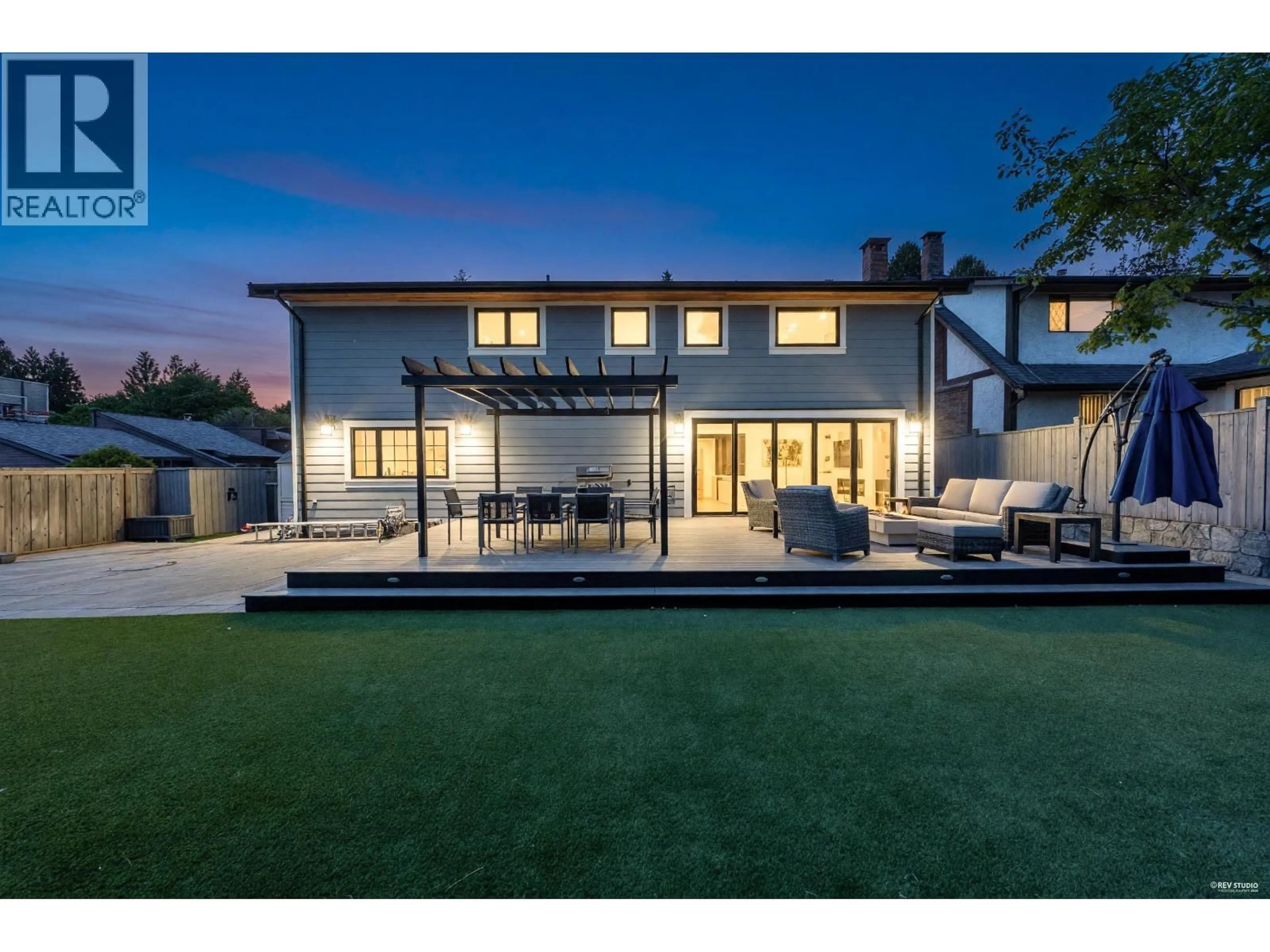 Unknown for 2270 ENNERDALE ROAD, North Vancouver British Columbia V7J3N4