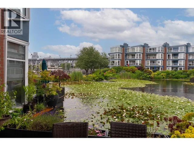 1596 ISLAND PARK WALK, Vancouver 2