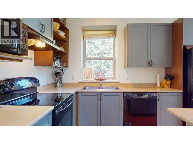 13555 LEE ROAD, Garden Bay 3