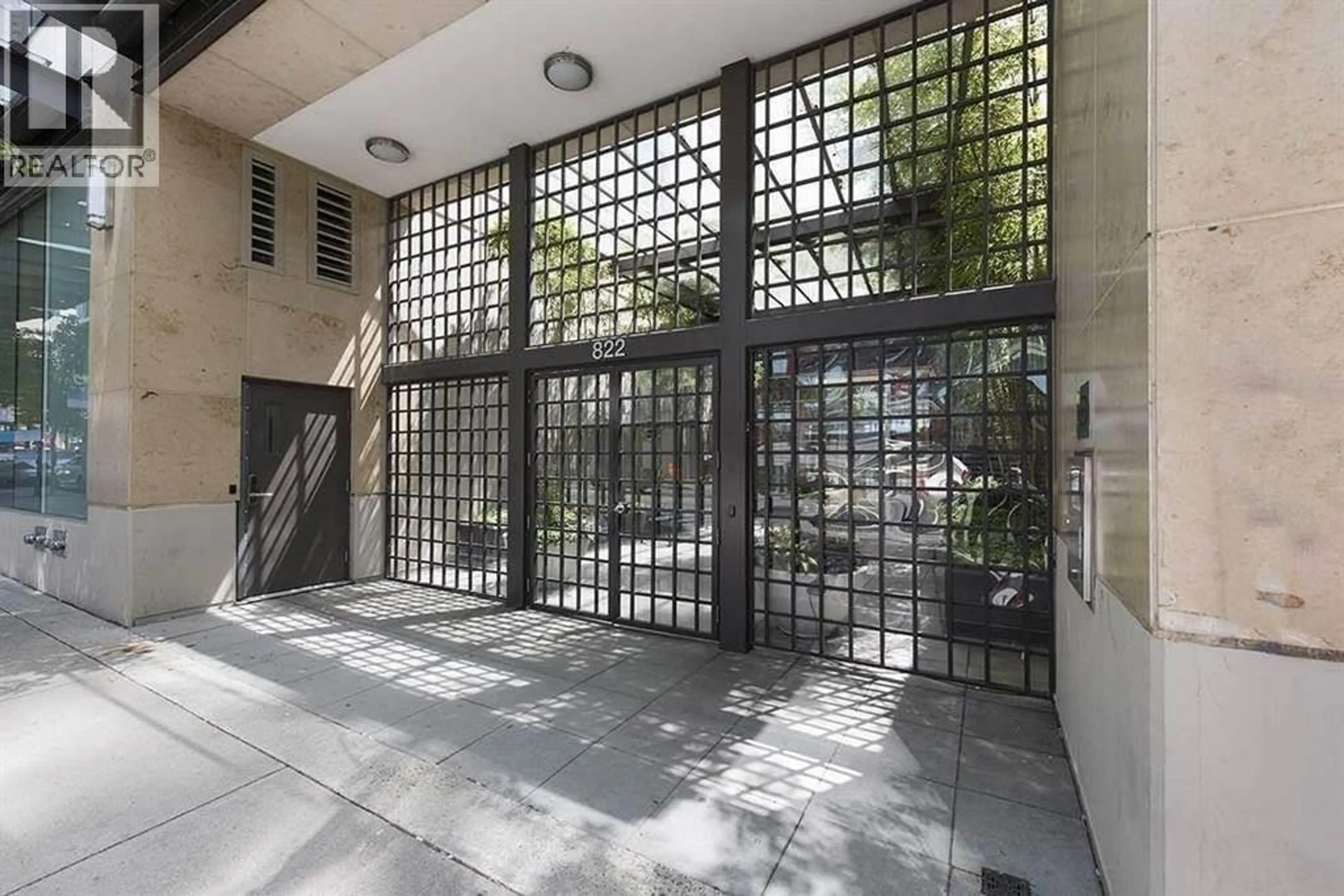 Indoor foyer for 906 - 822 SEYMOUR STREET, Vancouver British Columbia V6B1L7