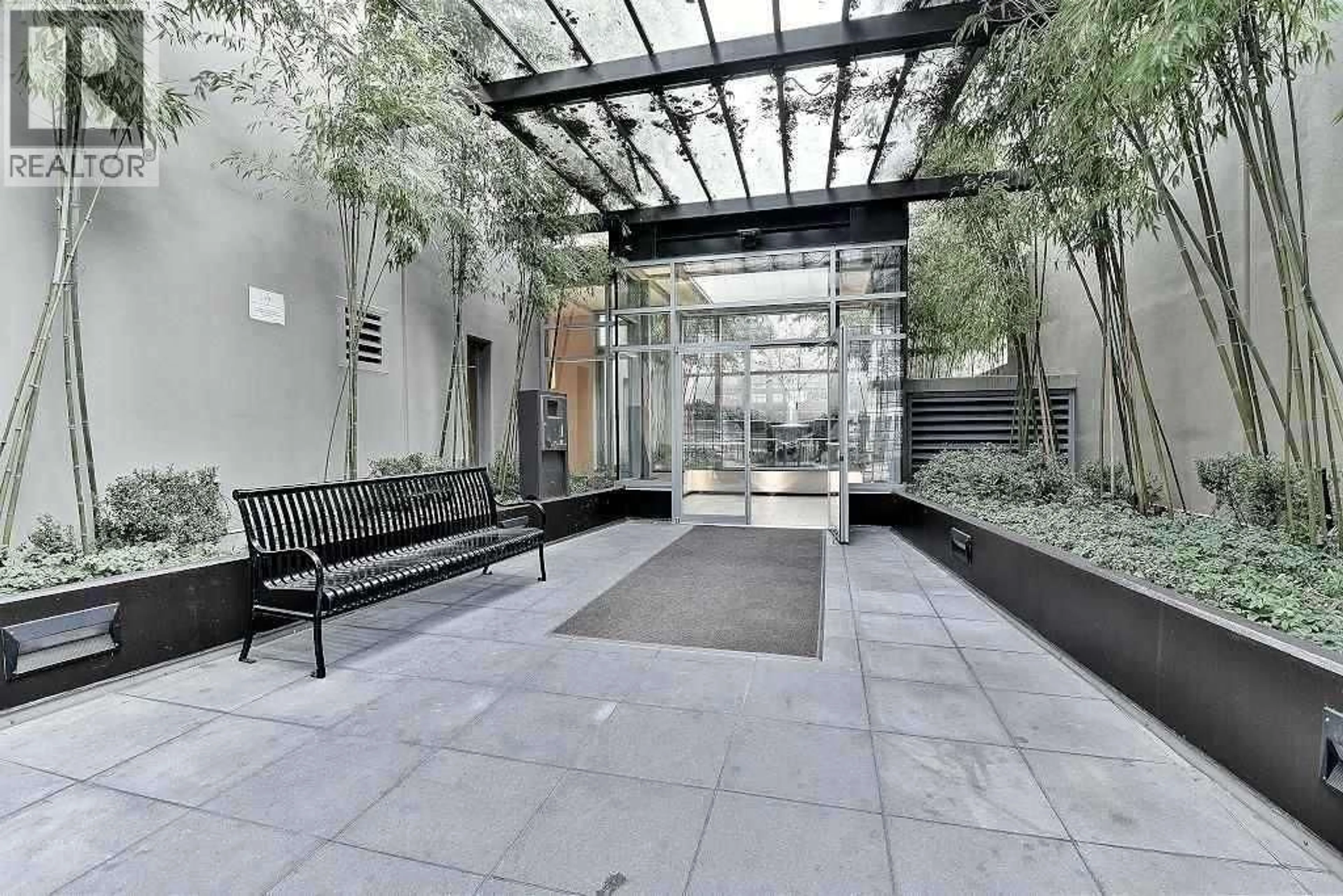 Patio, street for 906 - 822 SEYMOUR STREET, Vancouver British Columbia V6B1L7