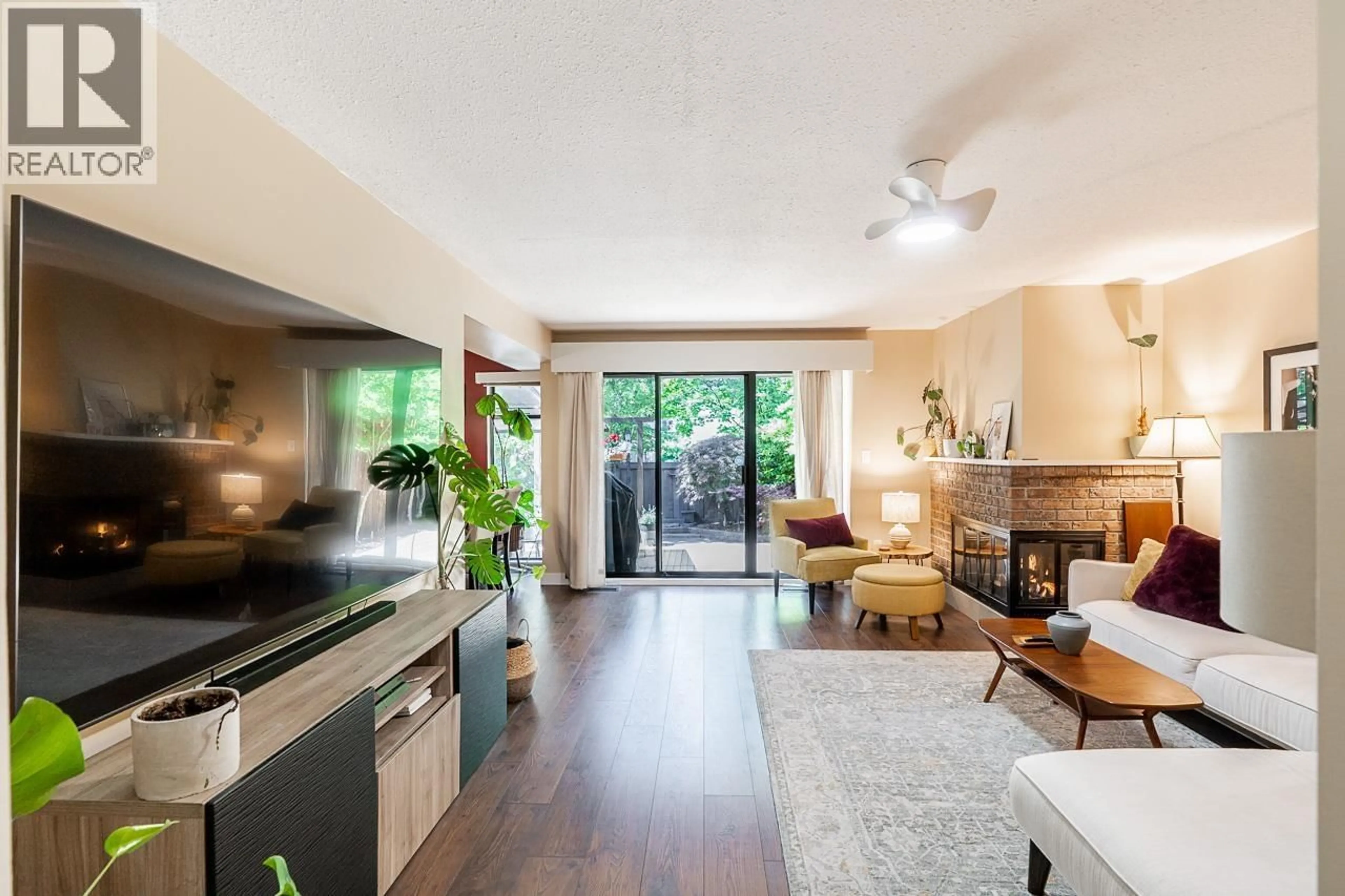 Open concept kitchen, ceramic/tile floor for 11 - 3350 ROSEMONT DRIVE, Vancouver British Columbia V5S2C9