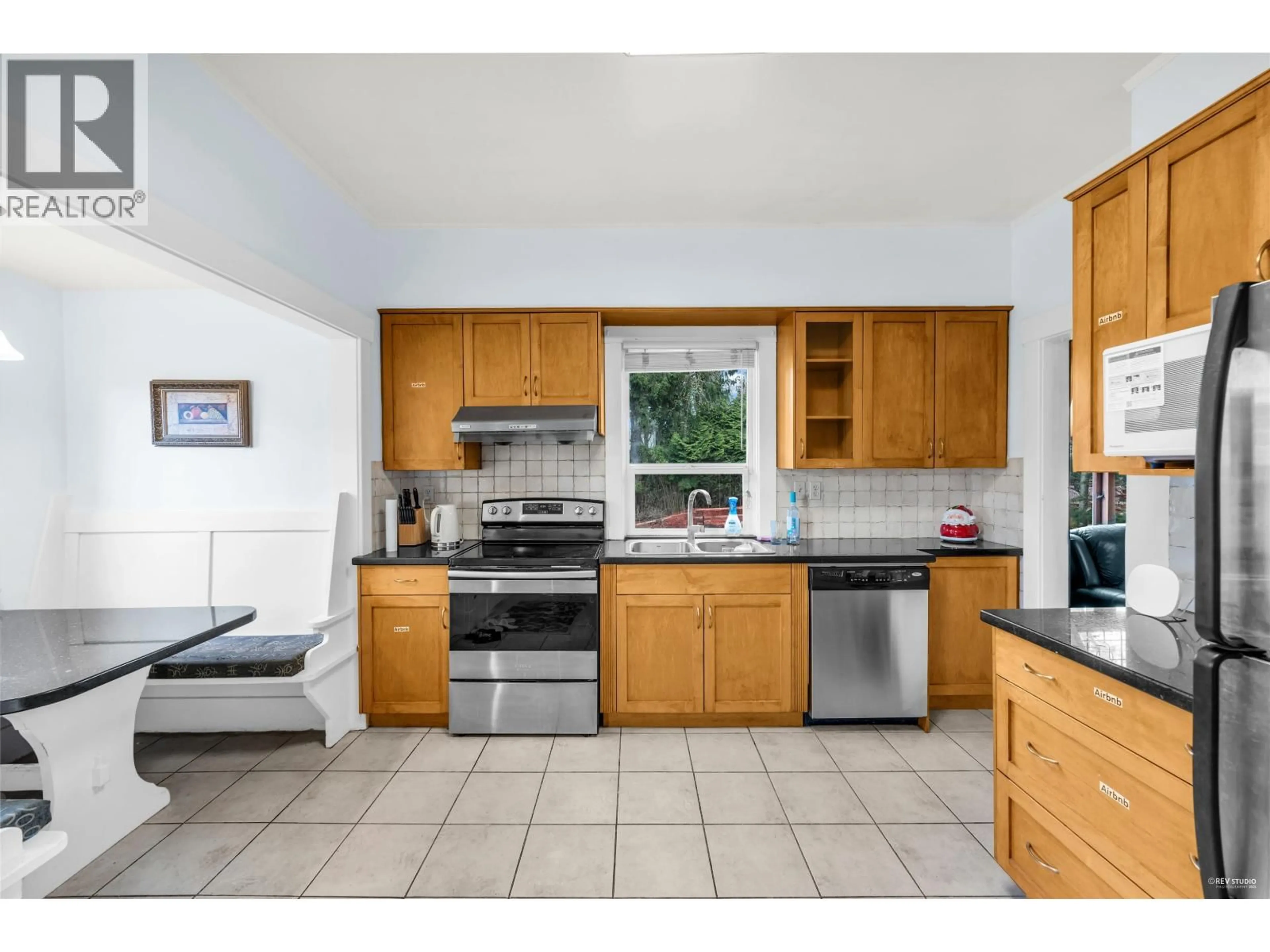 Standard kitchen, ceramic/tile floor for 6519 CYPRESS STREET, Vancouver British Columbia V6P5L5