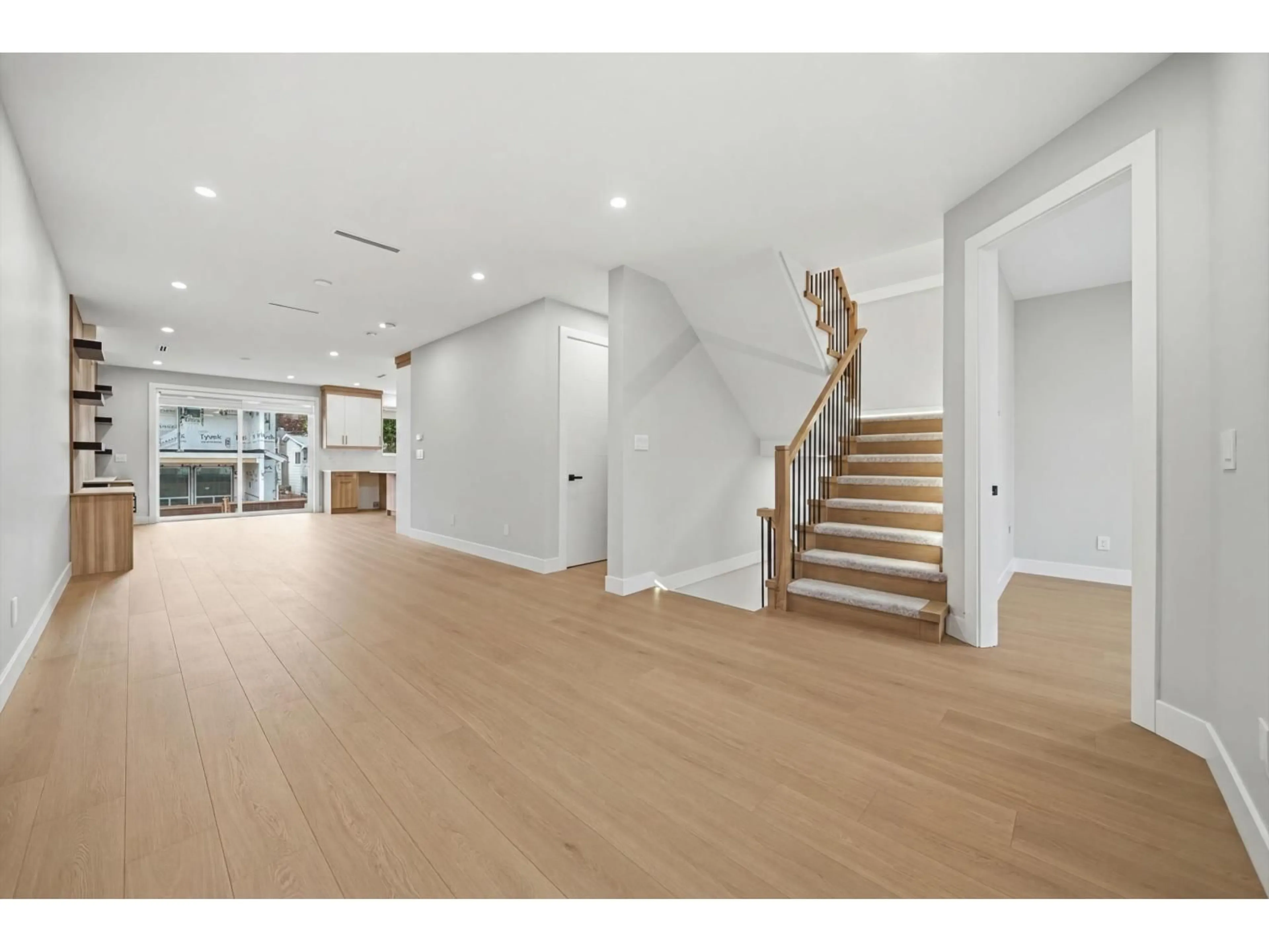 Indoor foyer for 102 - 5745 172 STREET, Surrey British Columbia V3S3Z4