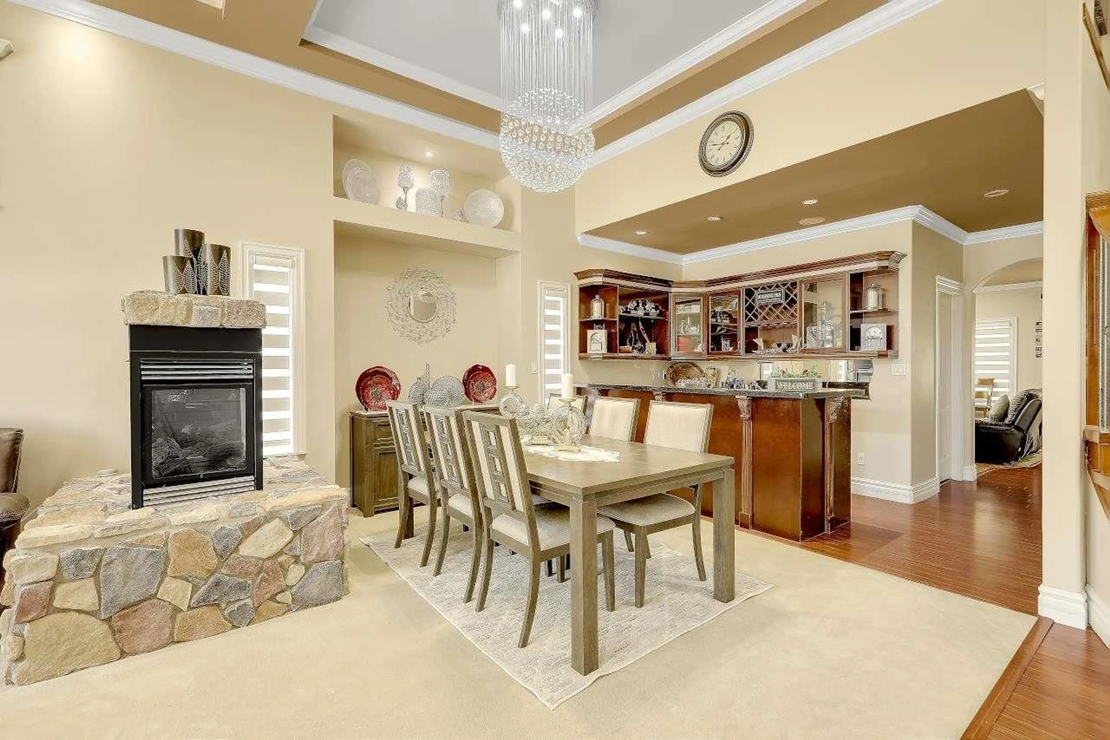 Dining room, ceramic/tile floor for 14851 67A AVENUE, Surrey British Columbia V3S0P3