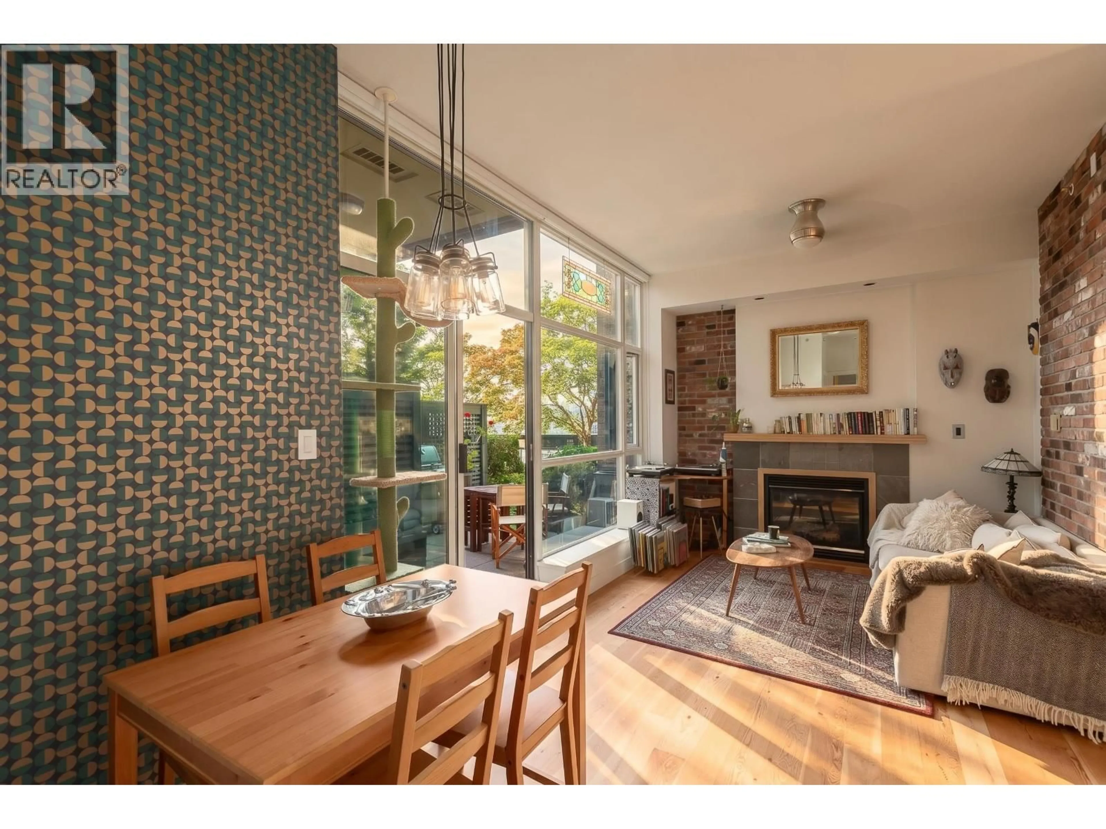Dining room, unknown for 218 - 2515 ONTARIO STREET, Vancouver British Columbia V5T4V4