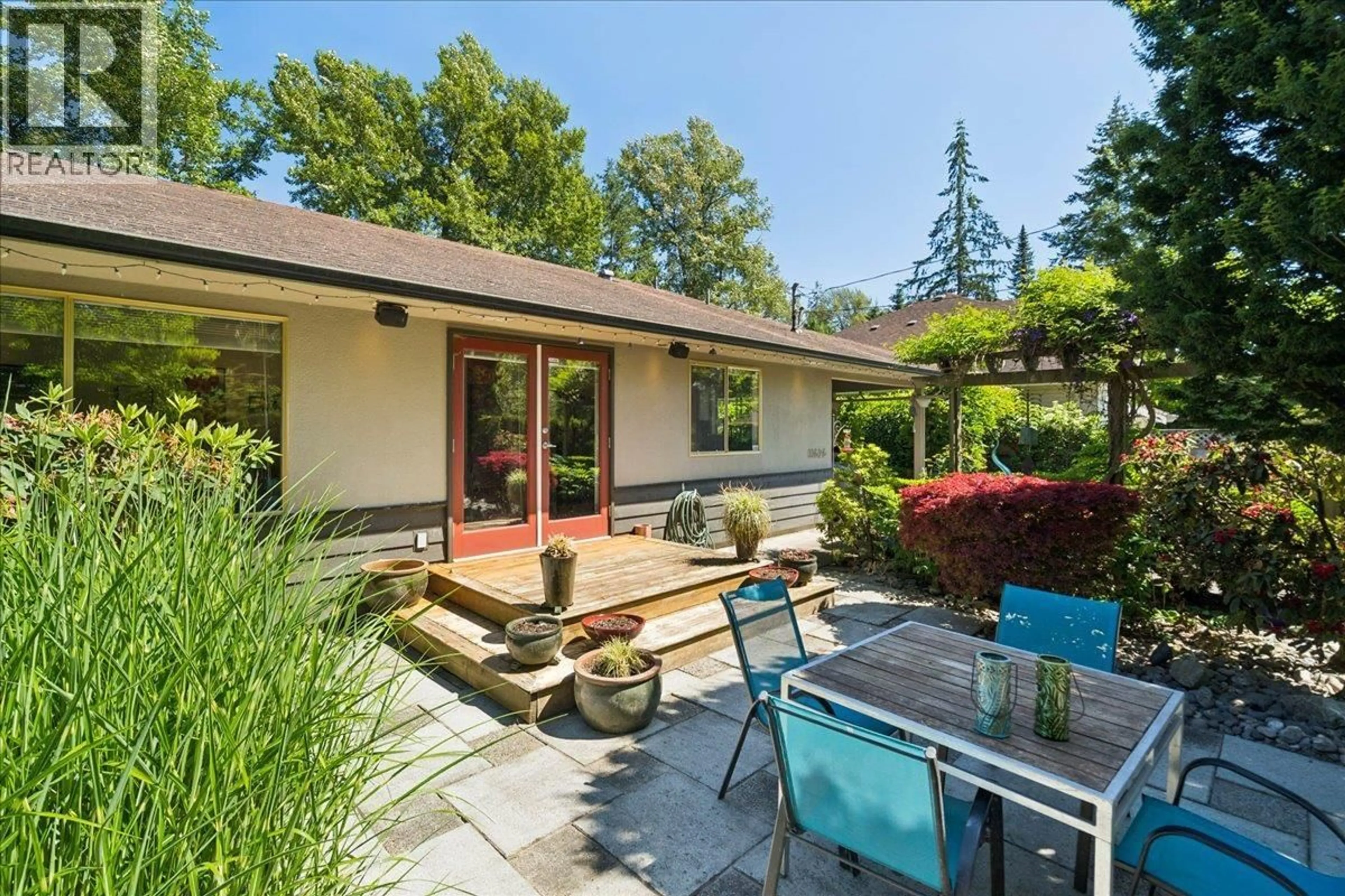 Patio, street for 11626 243RD STREET, Maple Ridge British Columbia V4R1M1