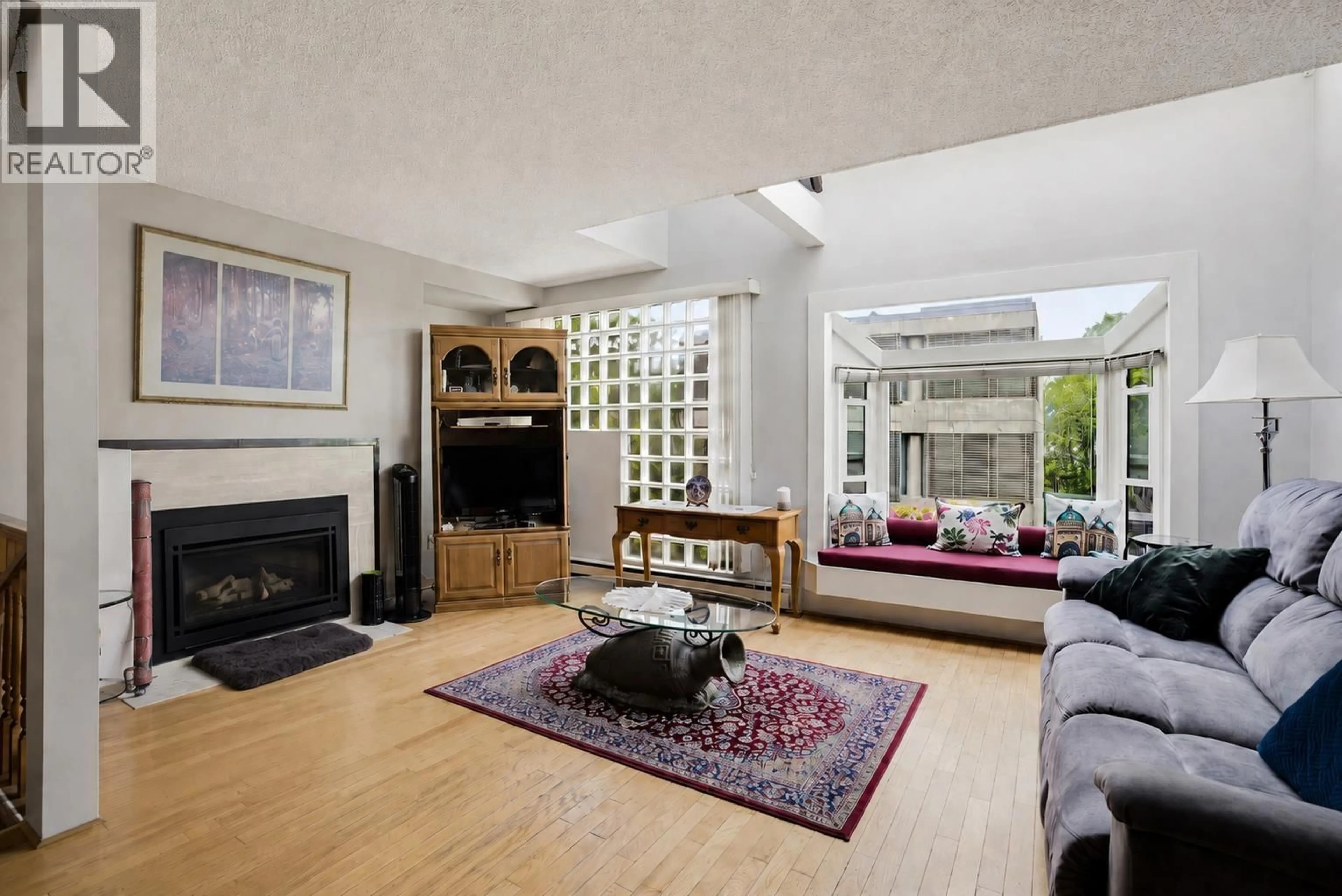 Living room with furniture, unknown for 7 - 2485 CORNWALL AVENUE, Vancouver British Columbia V6K1B9