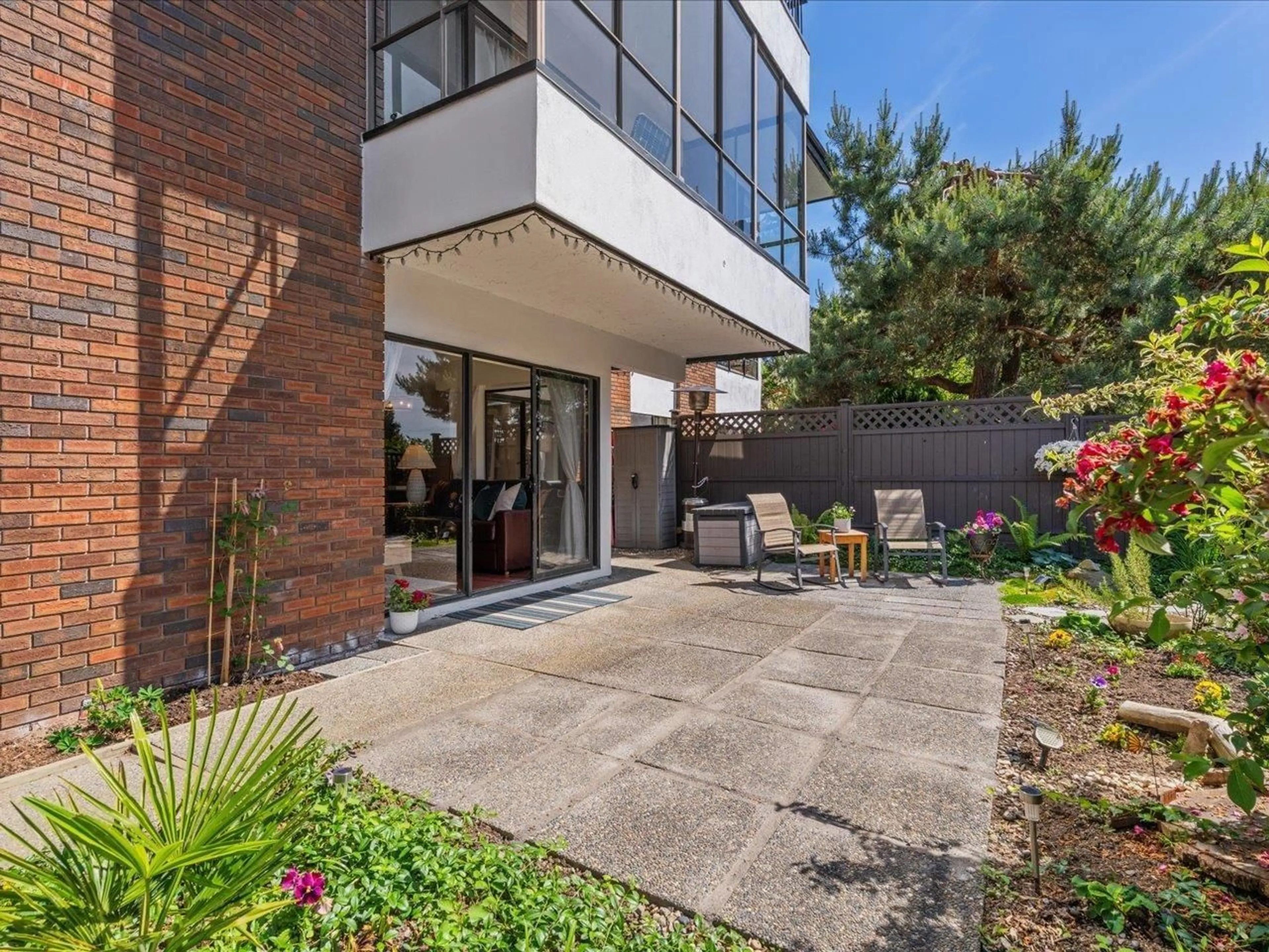 Unknown for 104 - 1319 MARTIN STREET, White Rock British Columbia V4B3W6