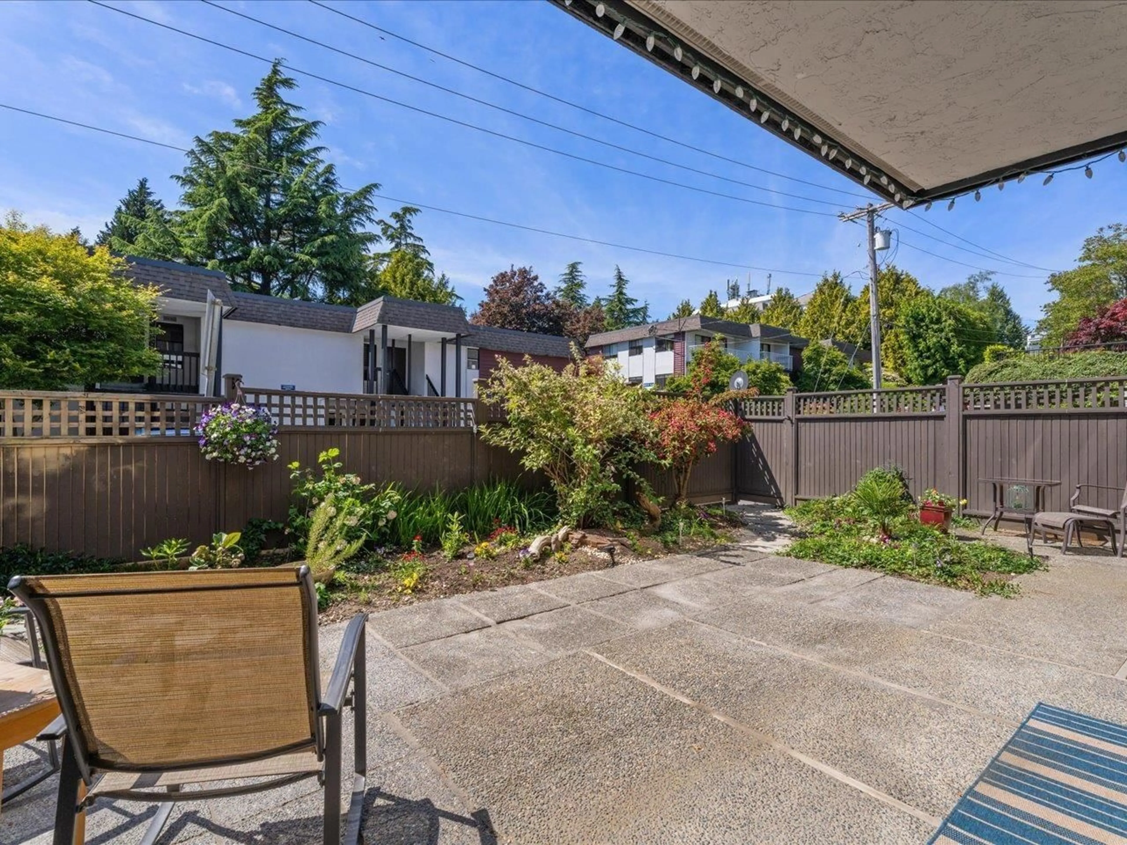 Patio, street for 104 - 1319 MARTIN STREET, White Rock British Columbia V4B3W6