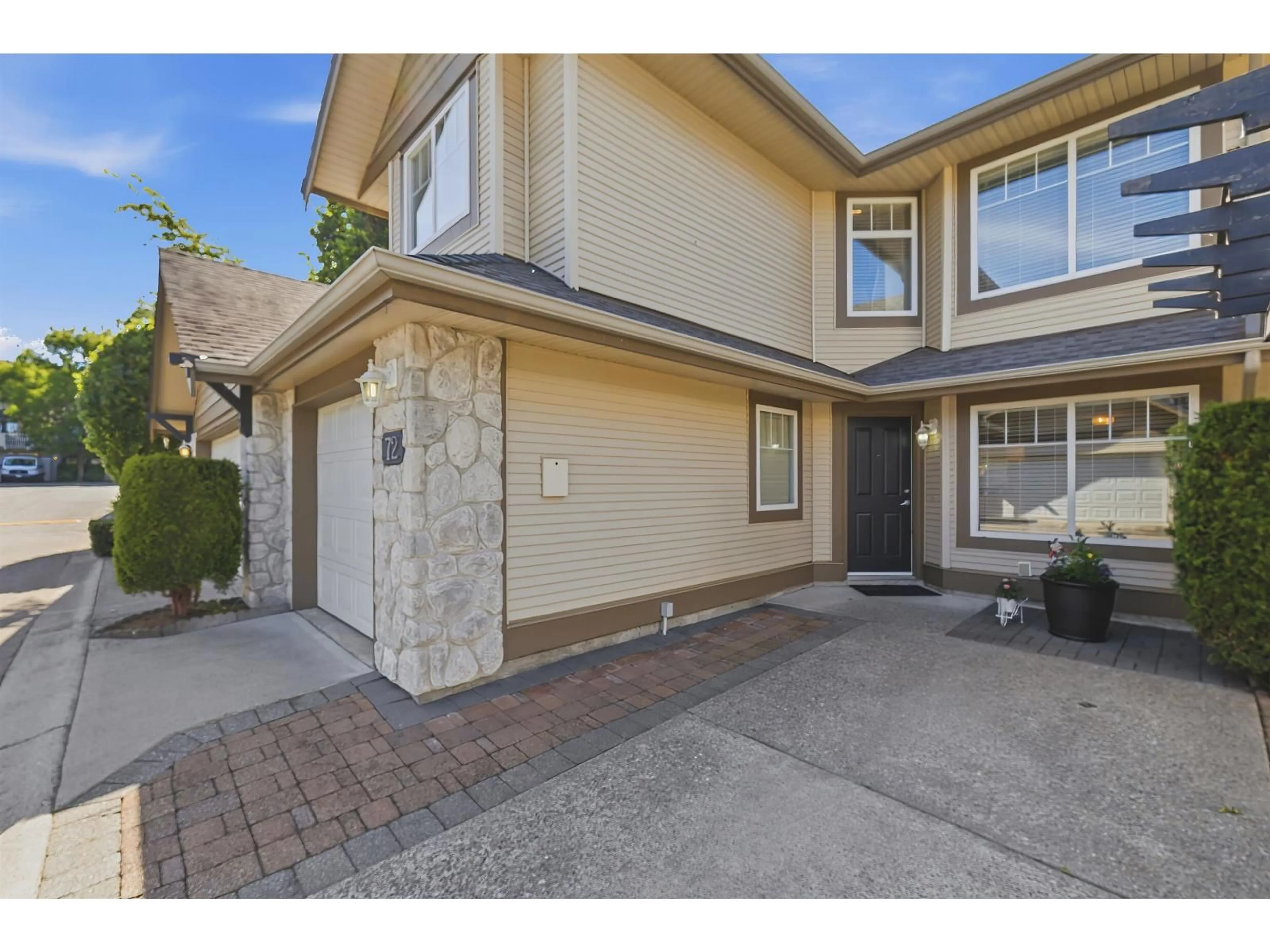Unknown for 72 - 8888 151 STREET, Surrey British Columbia V3R0Z9