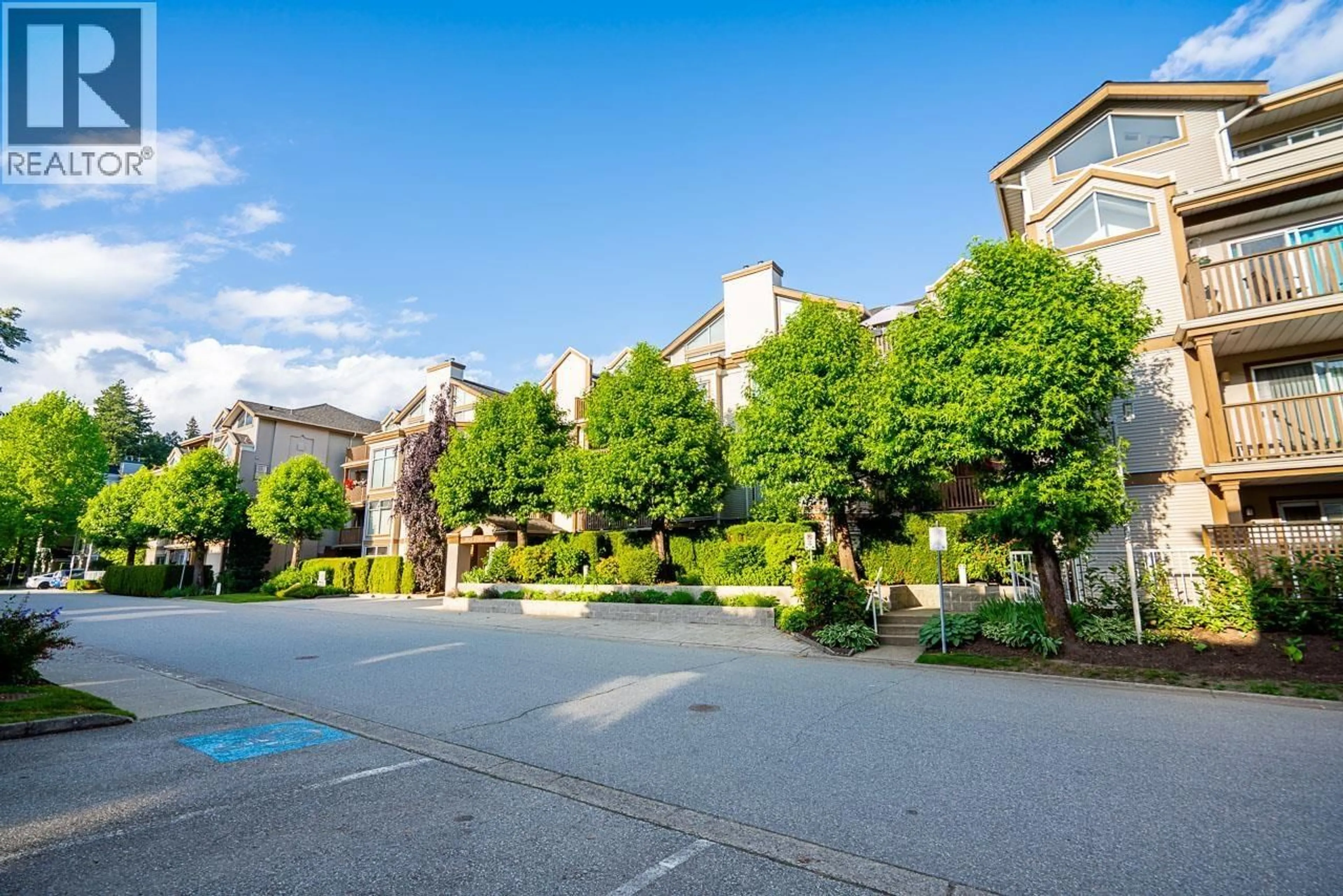 Patio, street for 108 - 19131 FORD ROAD, Pitt Meadows British Columbia V3Y2R5