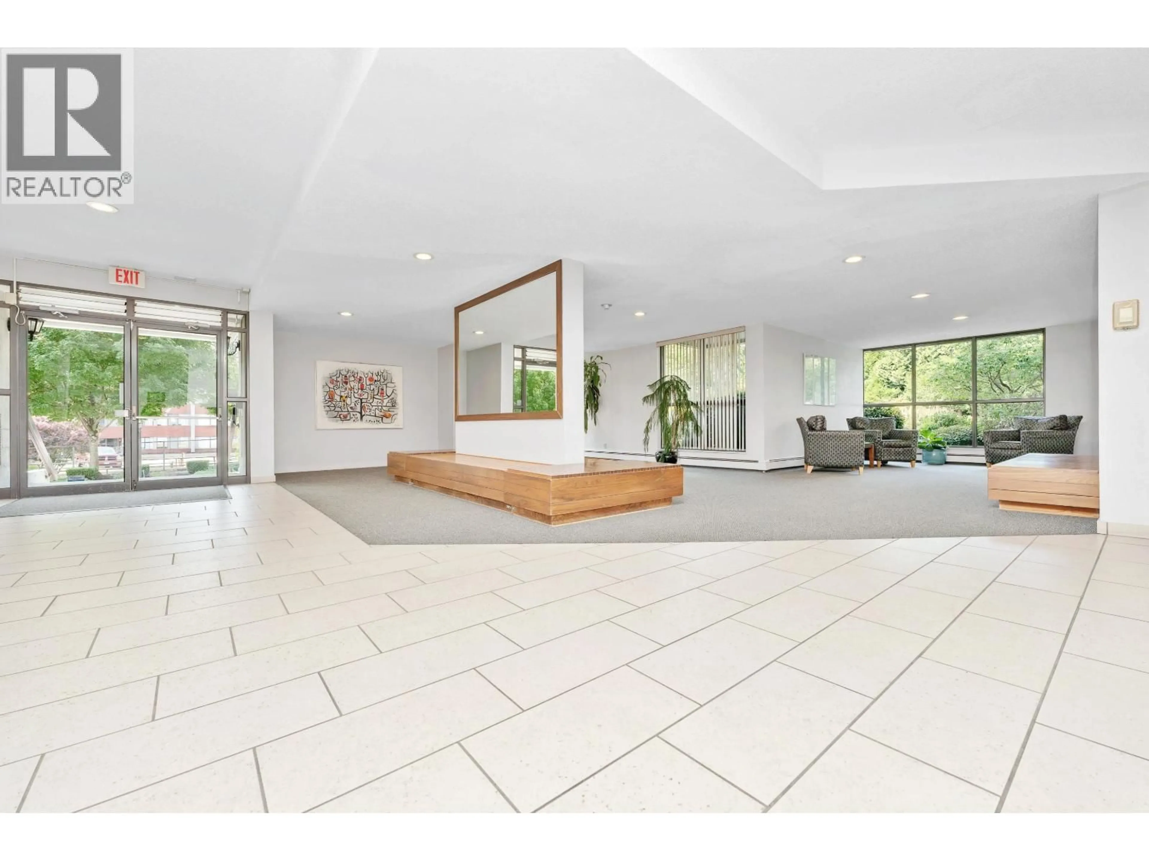 Indoor foyer for 801 - 9280 SALISH COURT, Burnaby British Columbia V3J7J8