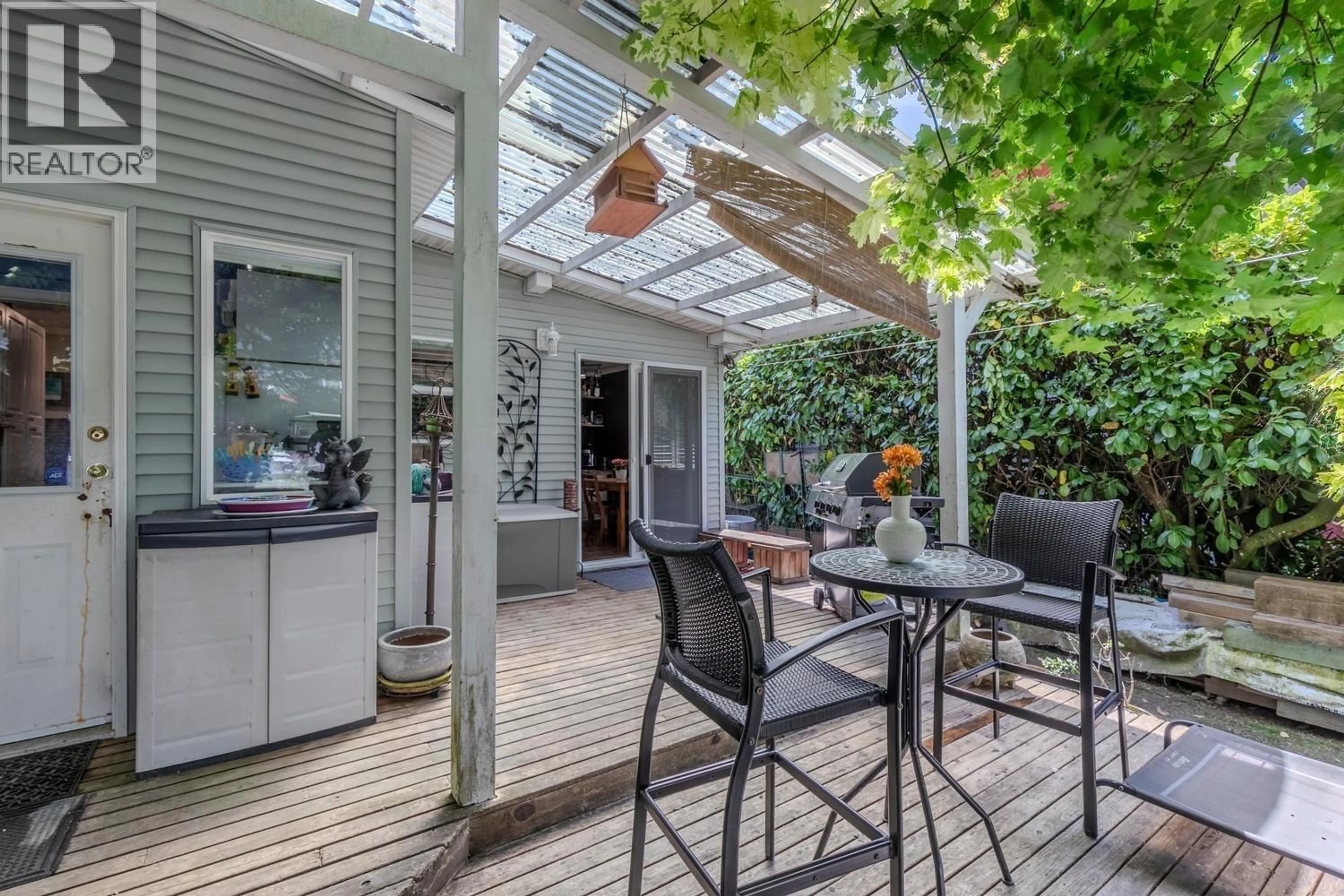 Patio, street for 38807 BRITANNIA AVENUE, Squamish British Columbia V8B0A7