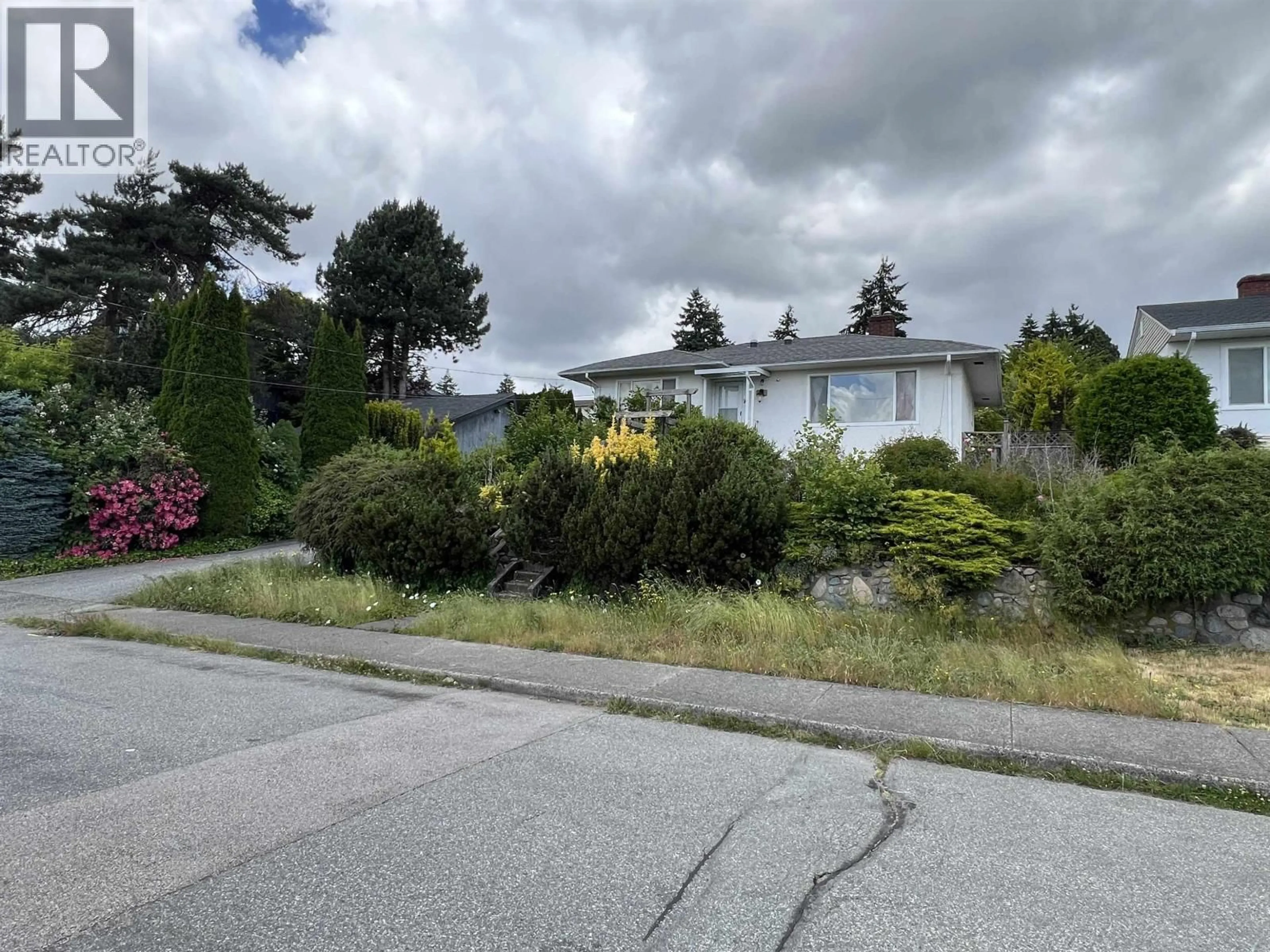 Unknown for 5941 CARSON STREET, Burnaby British Columbia V5J2Z8