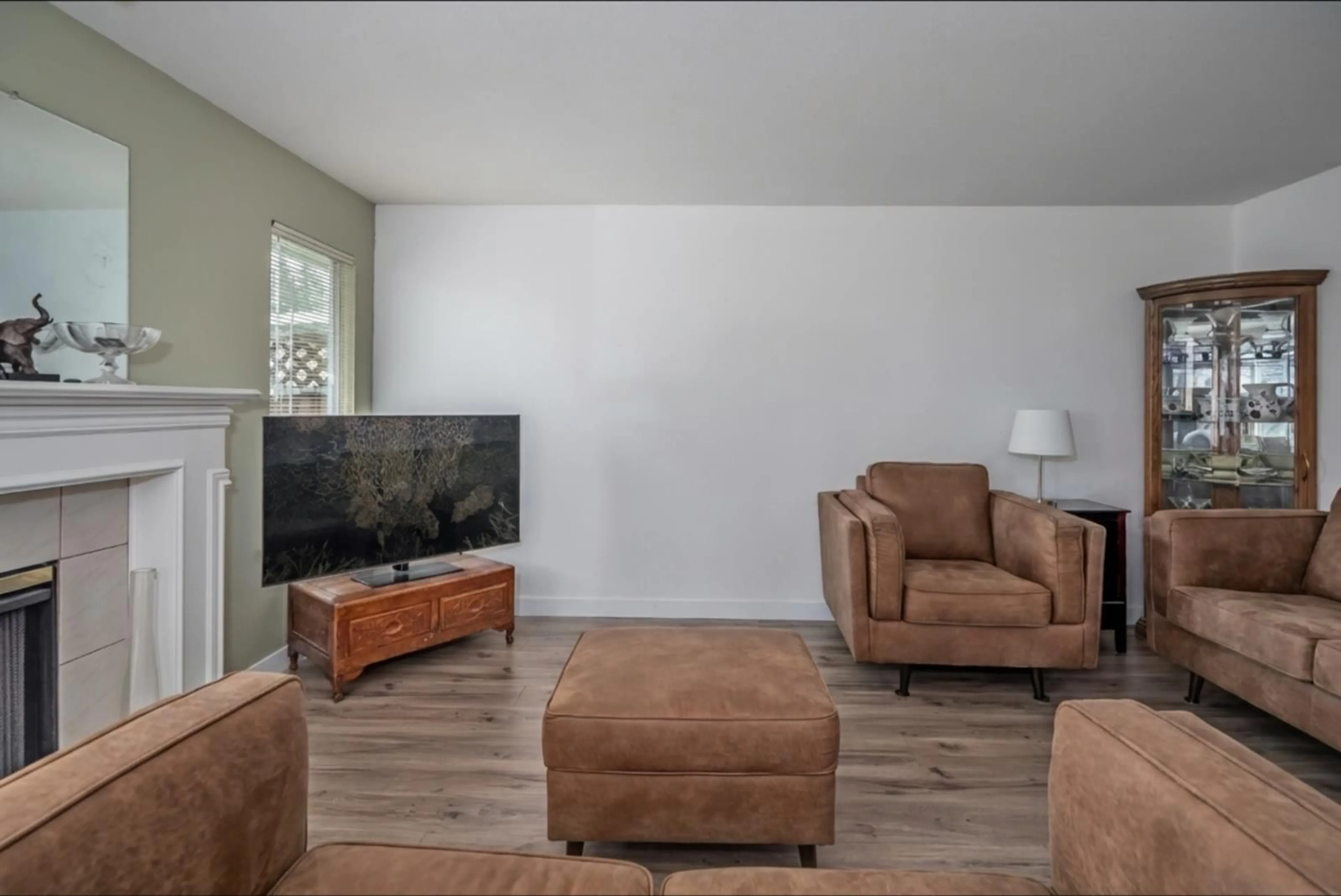 Living room with furniture, unknown for 14 - 32165 7TH AVENUE, Mission British Columbia V2V2A9