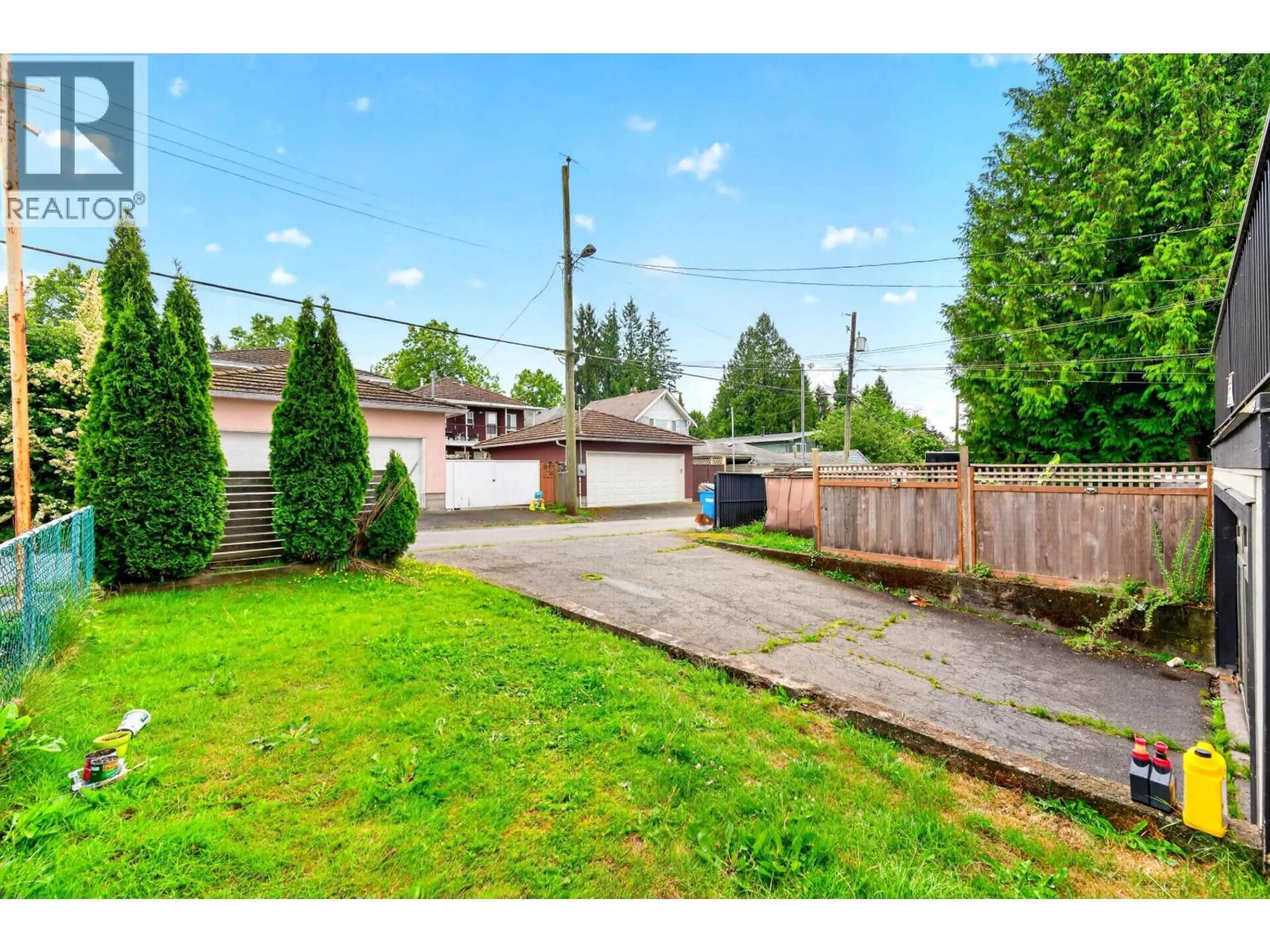 A pic from outside/outdoor area/front of a property/back of a property/a pic from drone, street for 2532 24TH AVENUE, Vancouver British Columbia V5R1C9