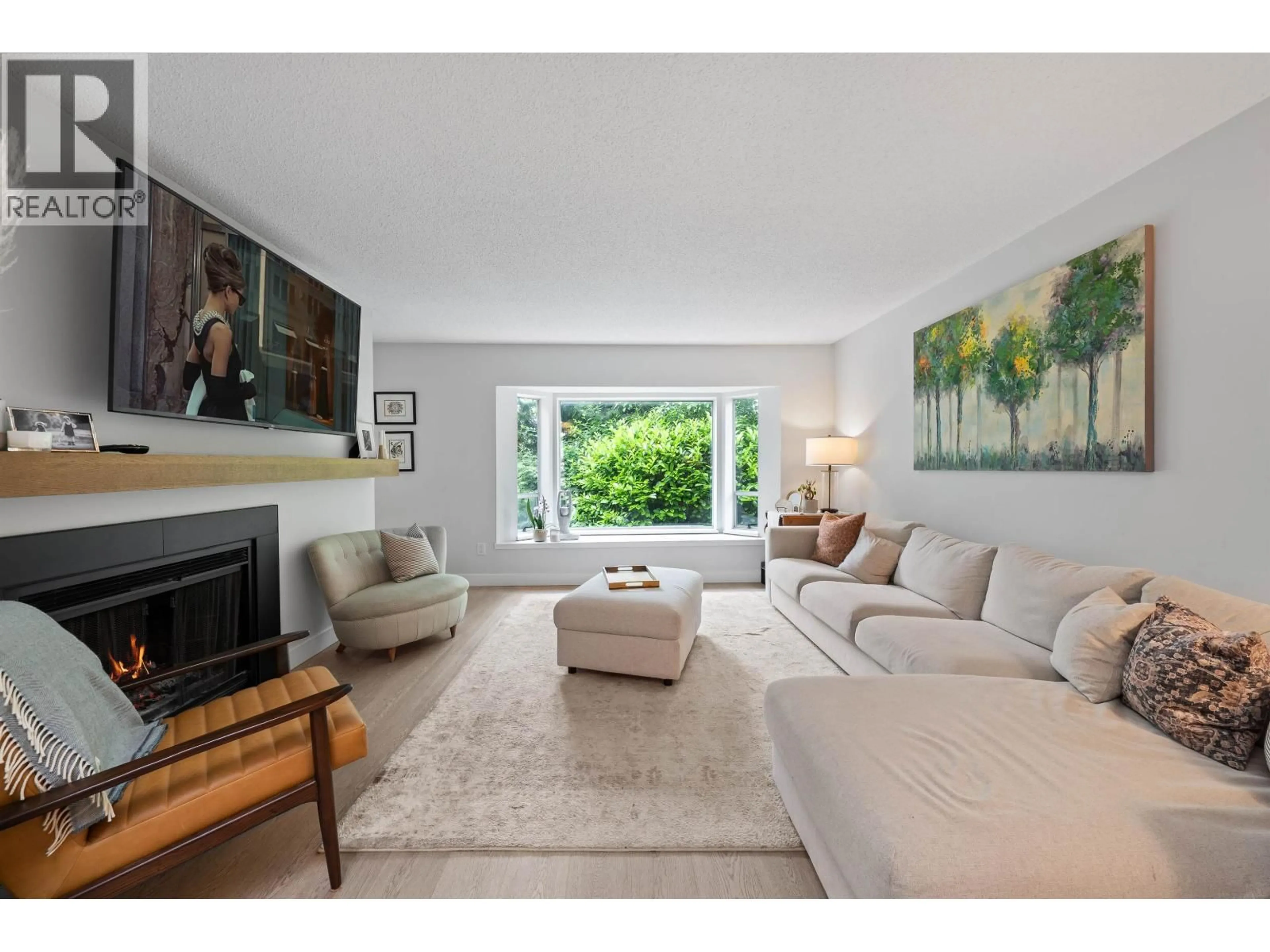 Living room with furniture, unknown for 3381 FLAGSTAFF PLACE, Vancouver British Columbia V4S4K9