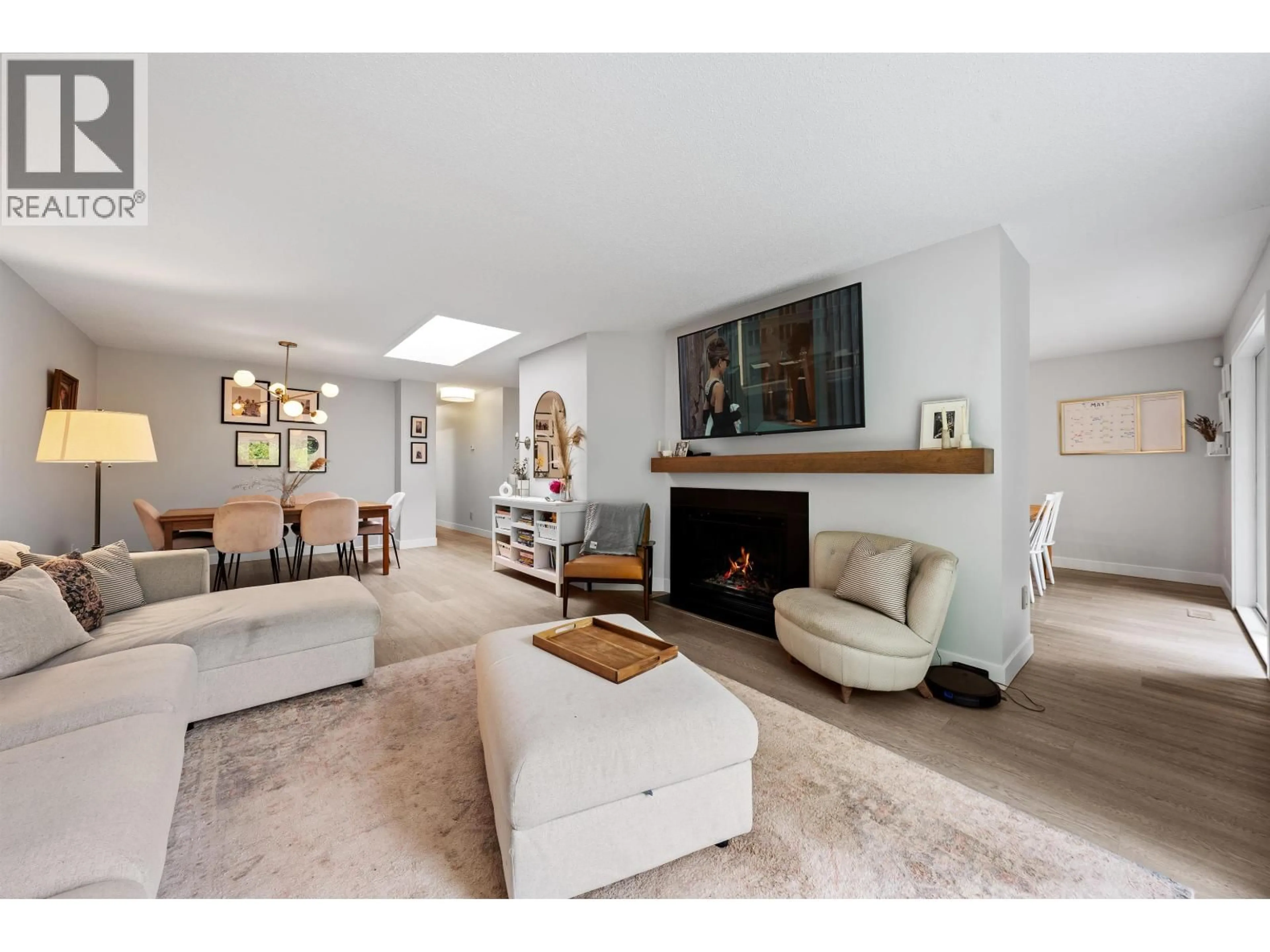 Living room with furniture, unknown for 3381 FLAGSTAFF PLACE, Vancouver British Columbia V4S4K9