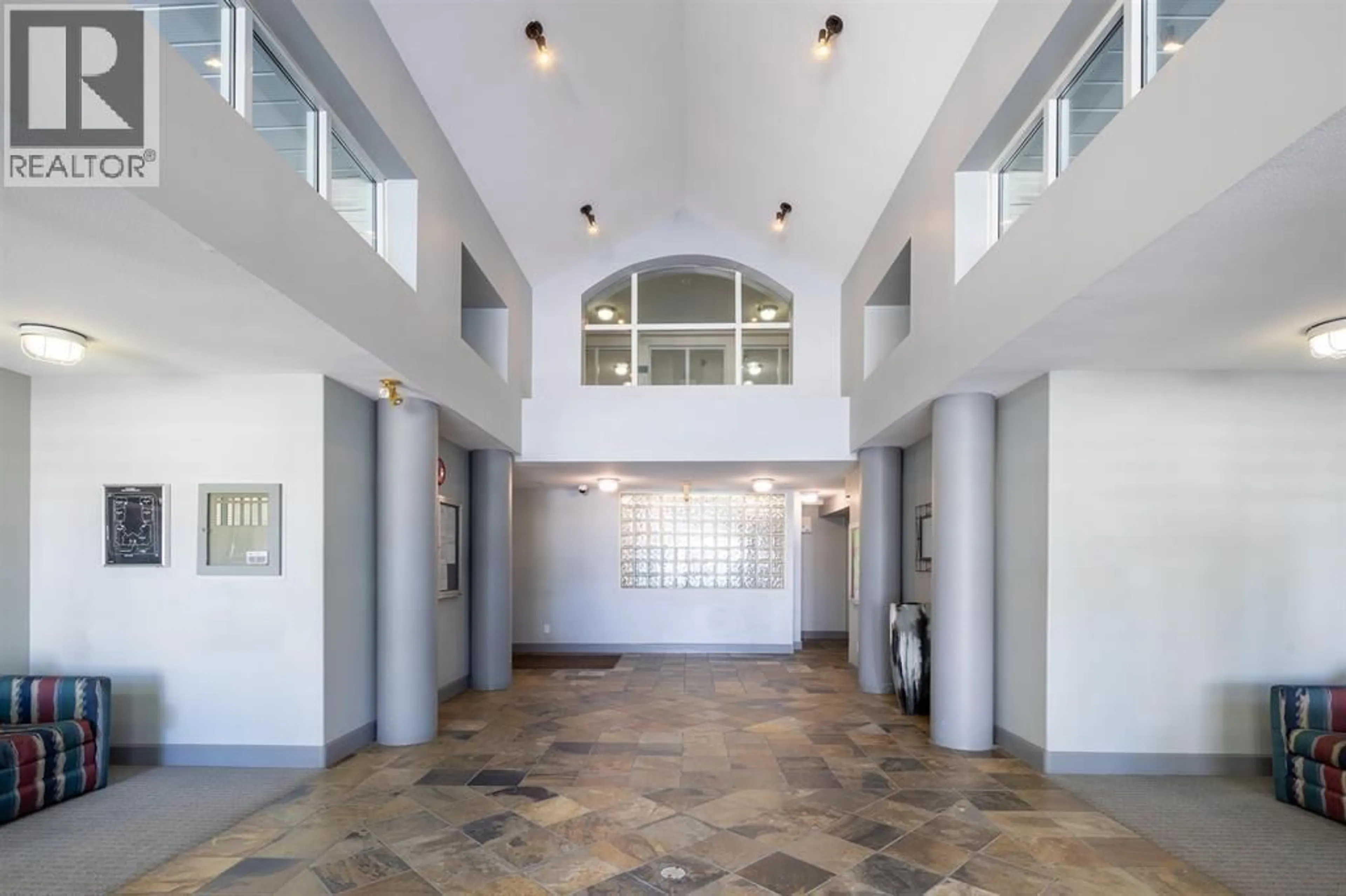 Indoor foyer for 330 - 8880 JONES ROAD, Richmond British Columbia V6Y3Z1