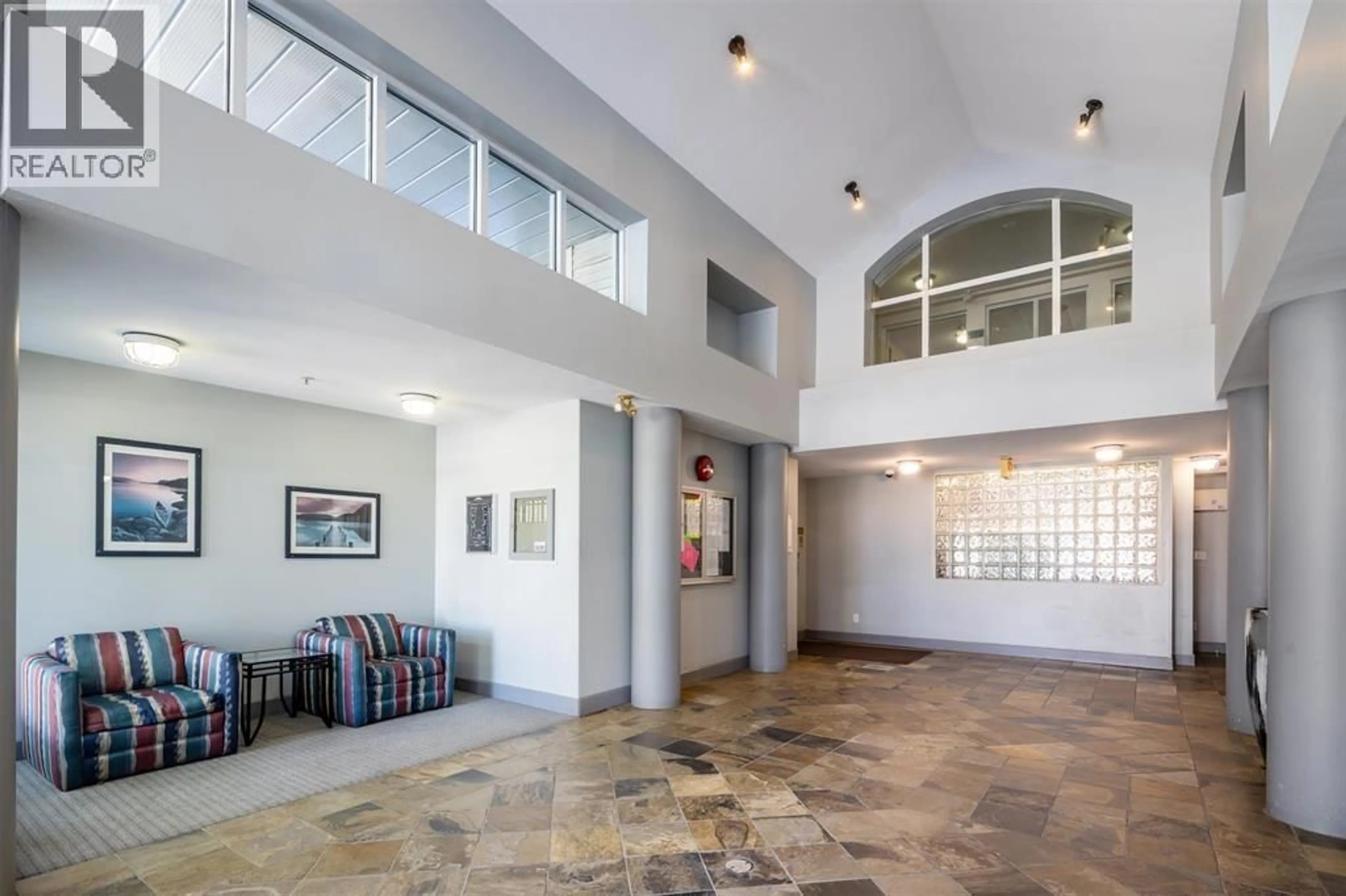 Indoor foyer for 330 - 8880 JONES ROAD, Richmond British Columbia V6Y3Z1
