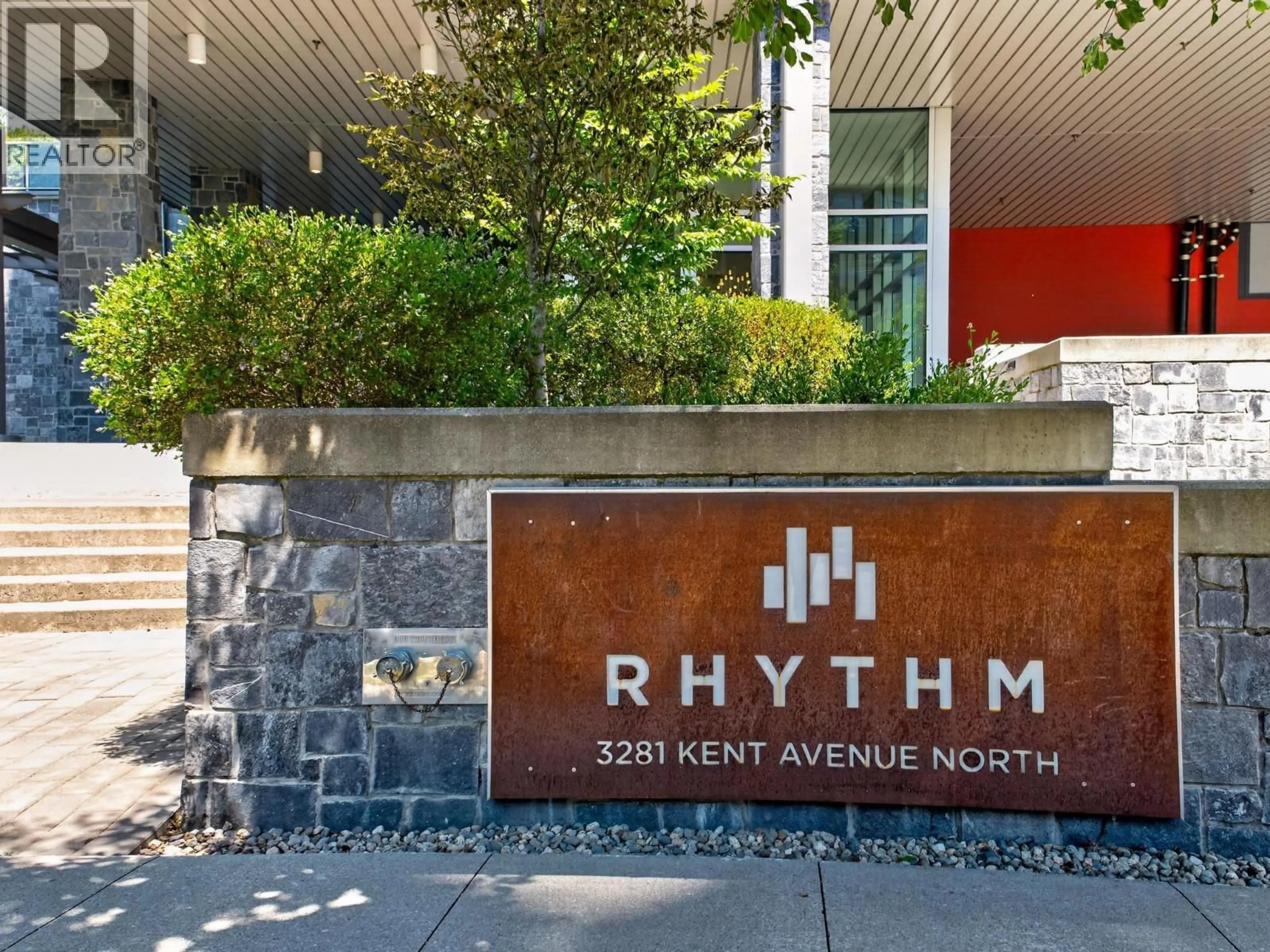 Indoor foyer for 305 - 3281 KENT AVENUE NORTH, Vancouver British Columbia V5S0C4