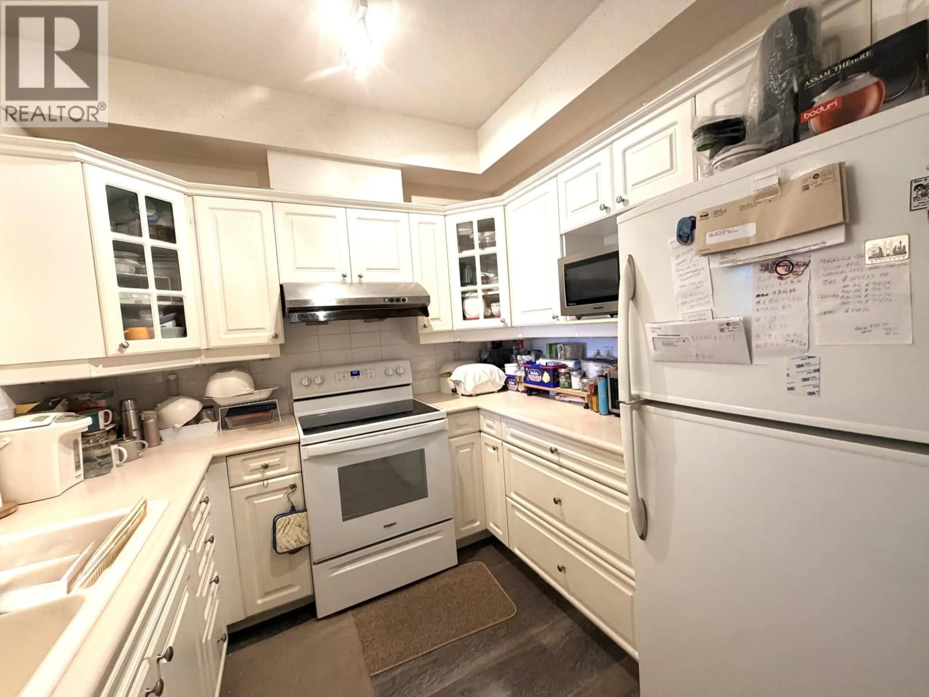 Standard kitchen, unknown for 402 - 360 36TH AVENUE, Vancouver British Columbia V5W4B9