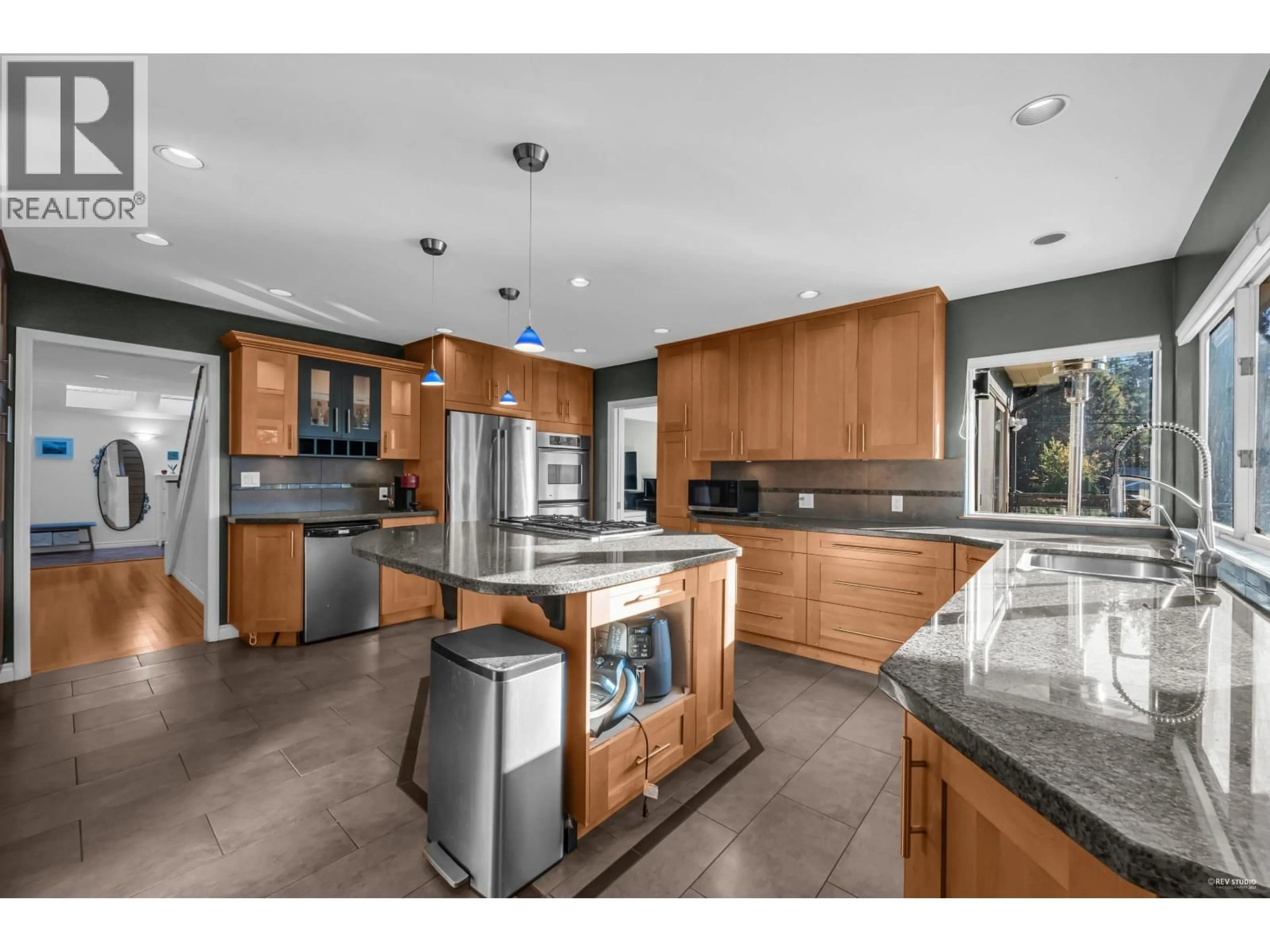 Open concept kitchen, unknown for 310 MACBETH CRESCENT, West Vancouver British Columbia V7T1V7