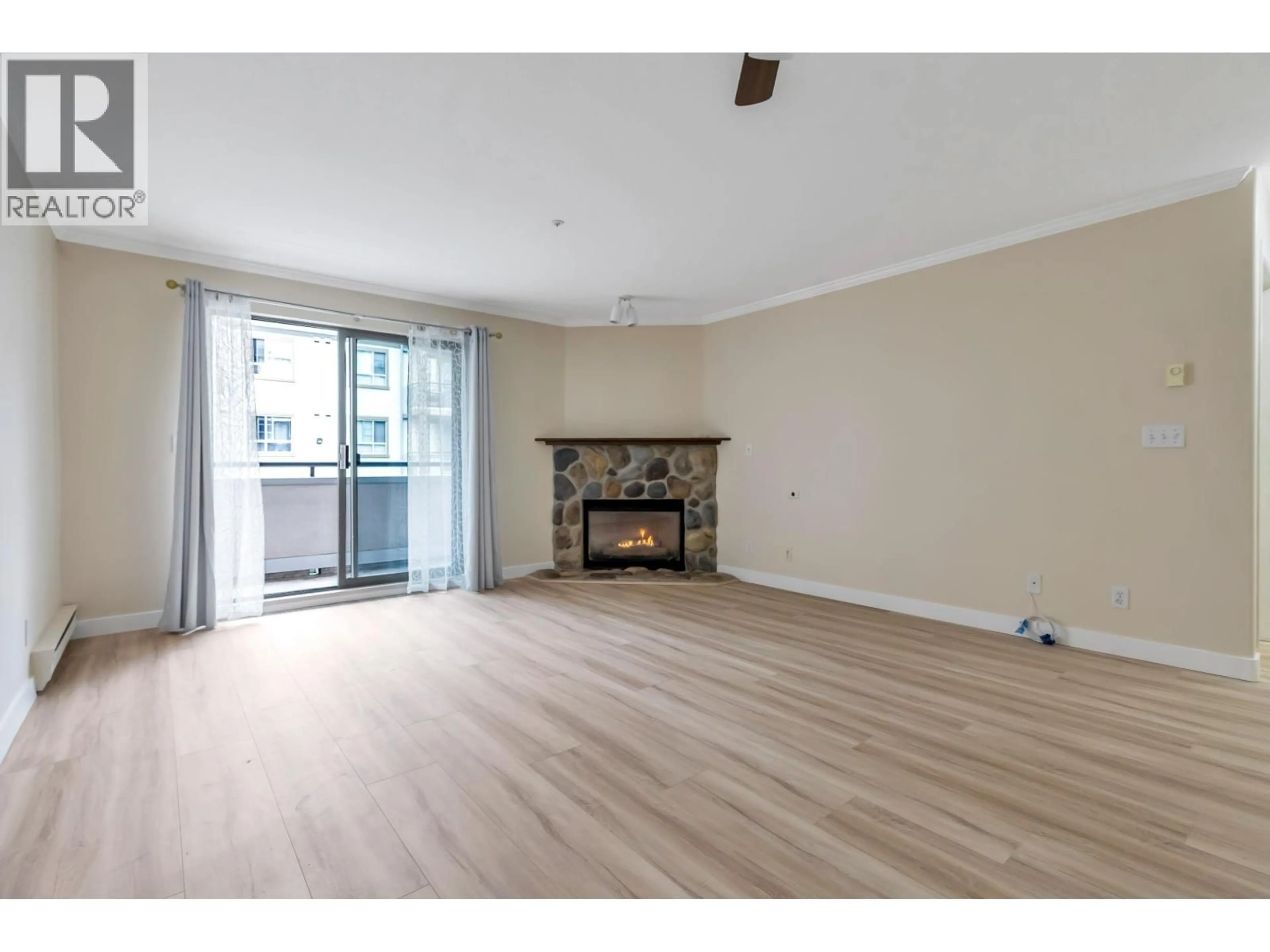 A pic of a room for 201 - 2357 WHYTE AVENUE, Port Coquitlam British Columbia V3C2A3