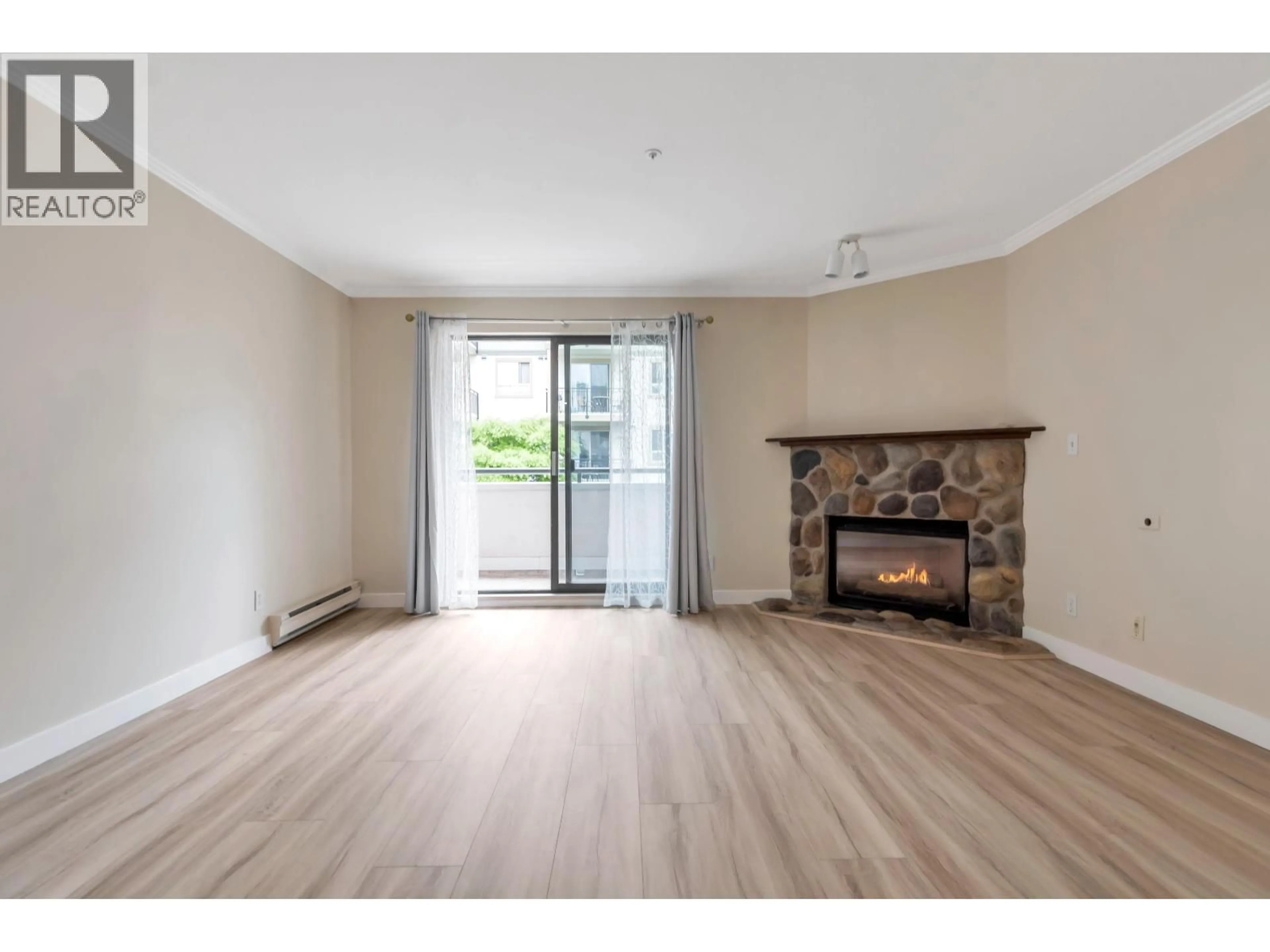 A pic of a room for 201 - 2357 WHYTE AVENUE, Port Coquitlam British Columbia V3C2A3
