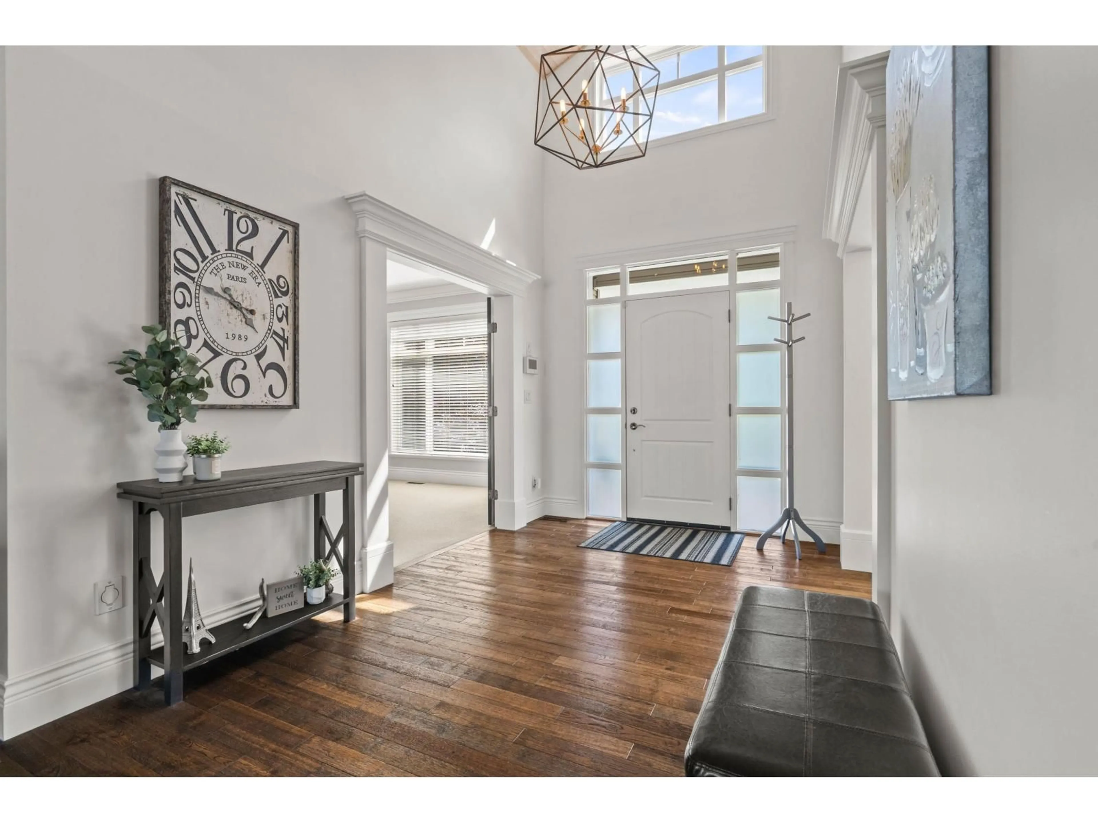 Indoor entryway for 8557 FRIPP TERRACE, Mission British Columbia V2V6T3