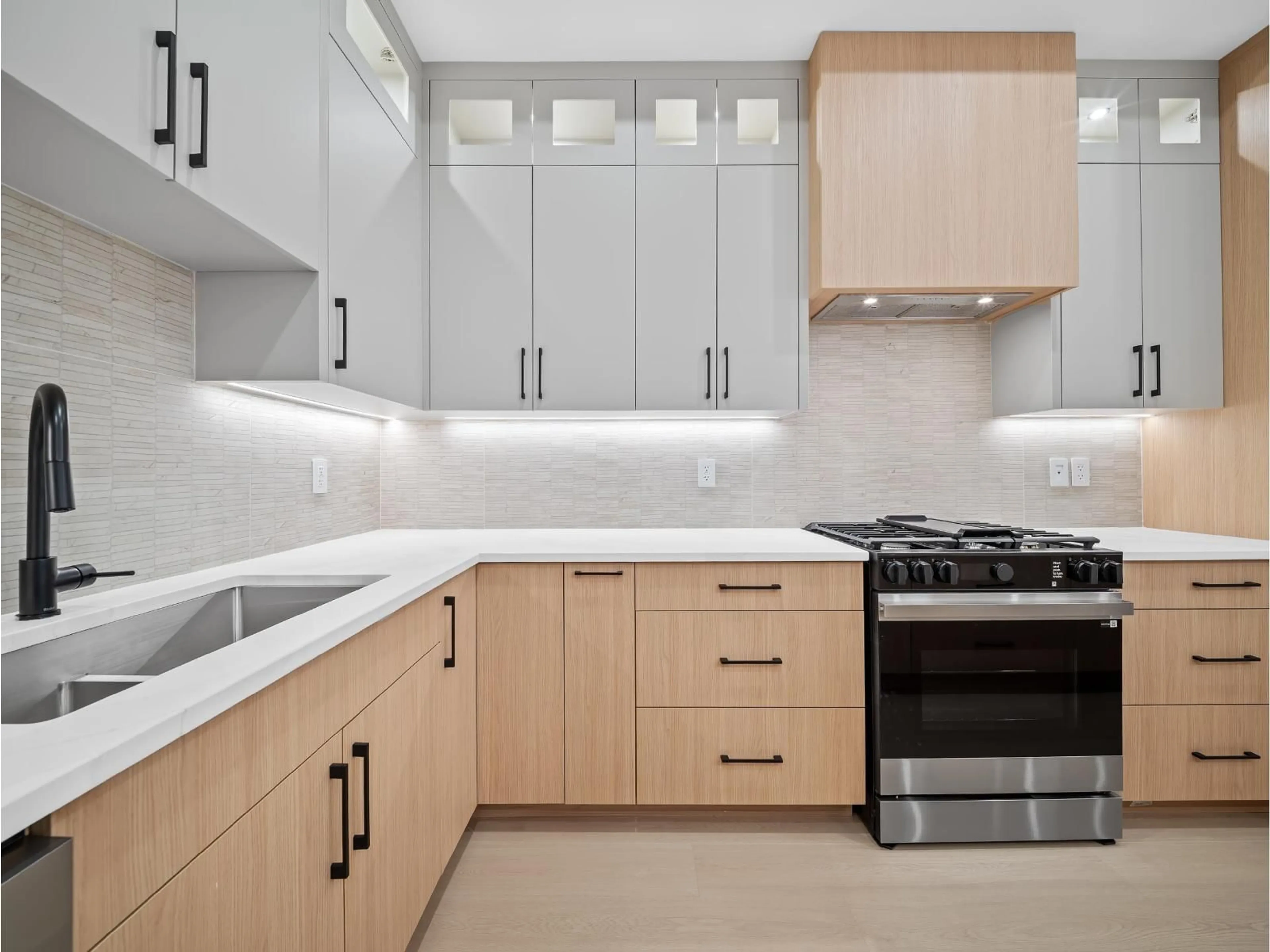 Contemporary kitchen, ceramic/tile floor for 101 - 11480 138A STREET, Surrey British Columbia V3R0J3