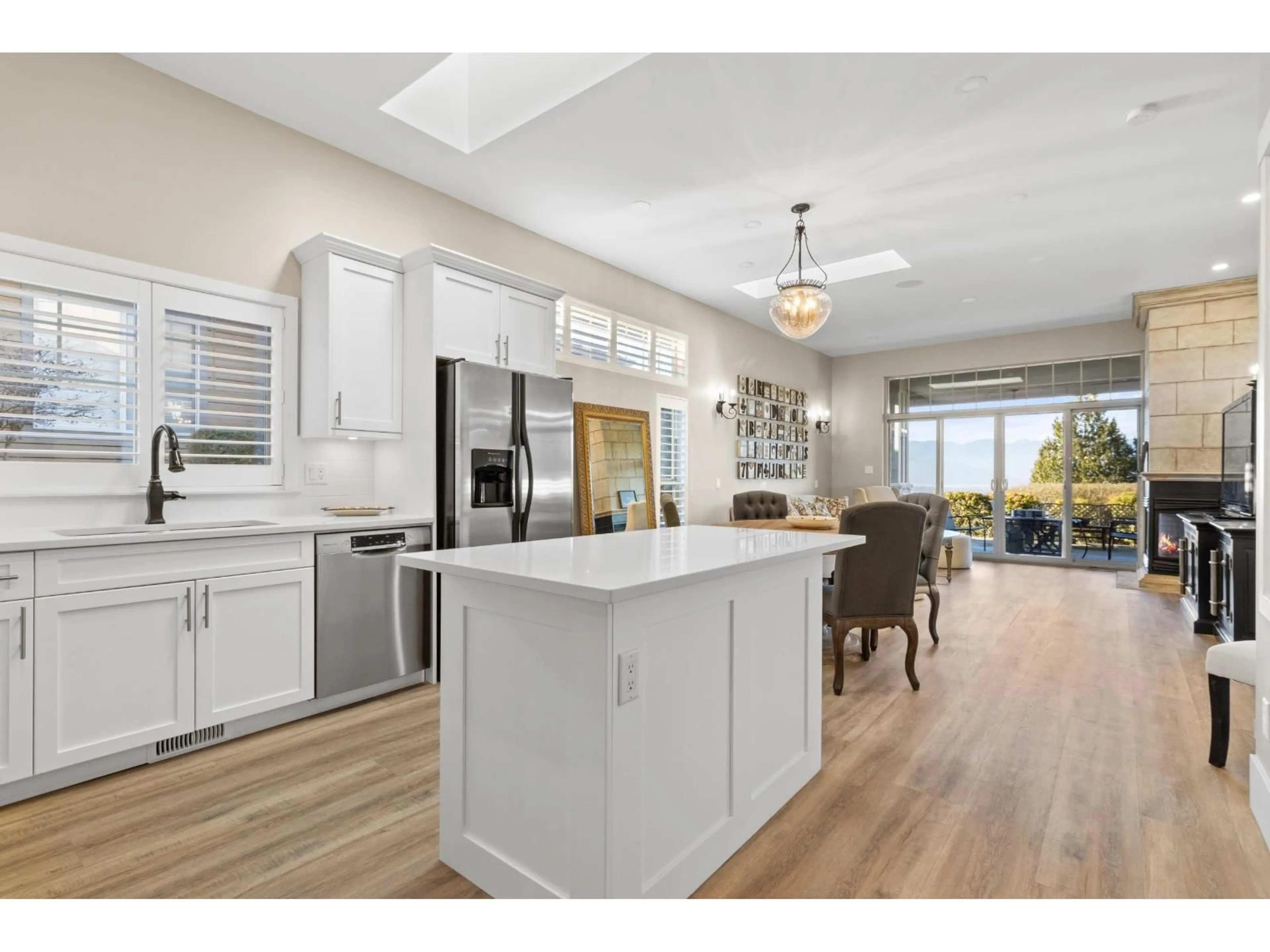 Open concept kitchen, unknown for 104 - 51096 FALLS COURT, Chilliwack British Columbia V4Z1K7